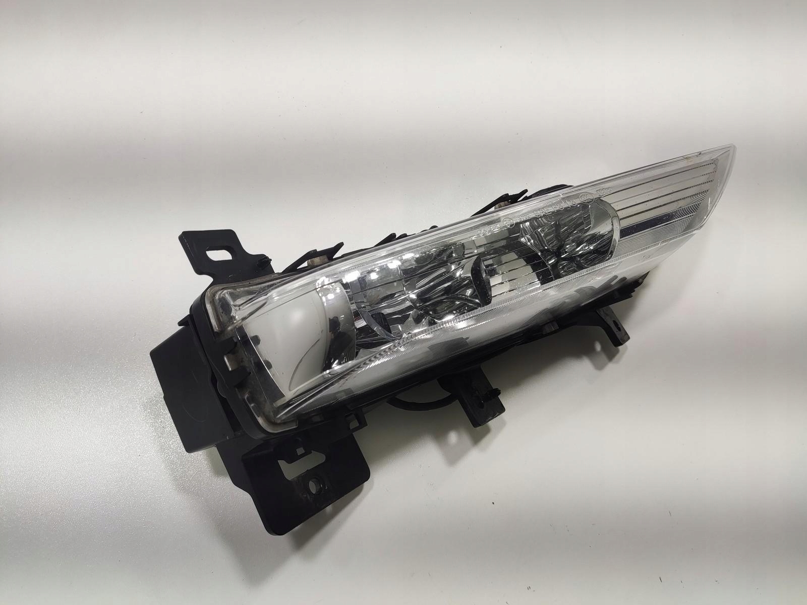 fog light LED DRL right front INFINITI Q30 2015-2020 26150-5DA2A