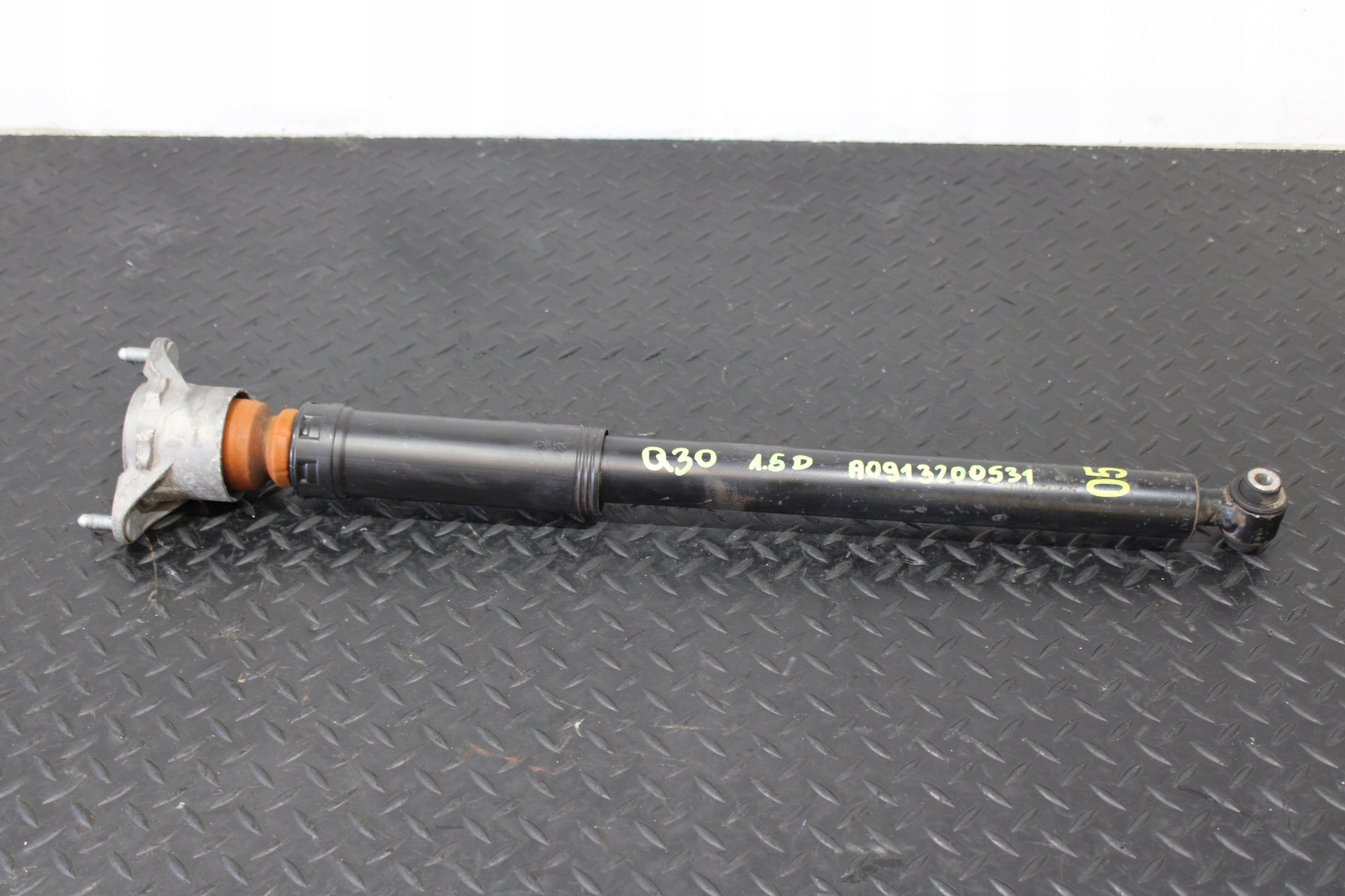 shock absorber rear part rear A0913200531 INFINITI Q30