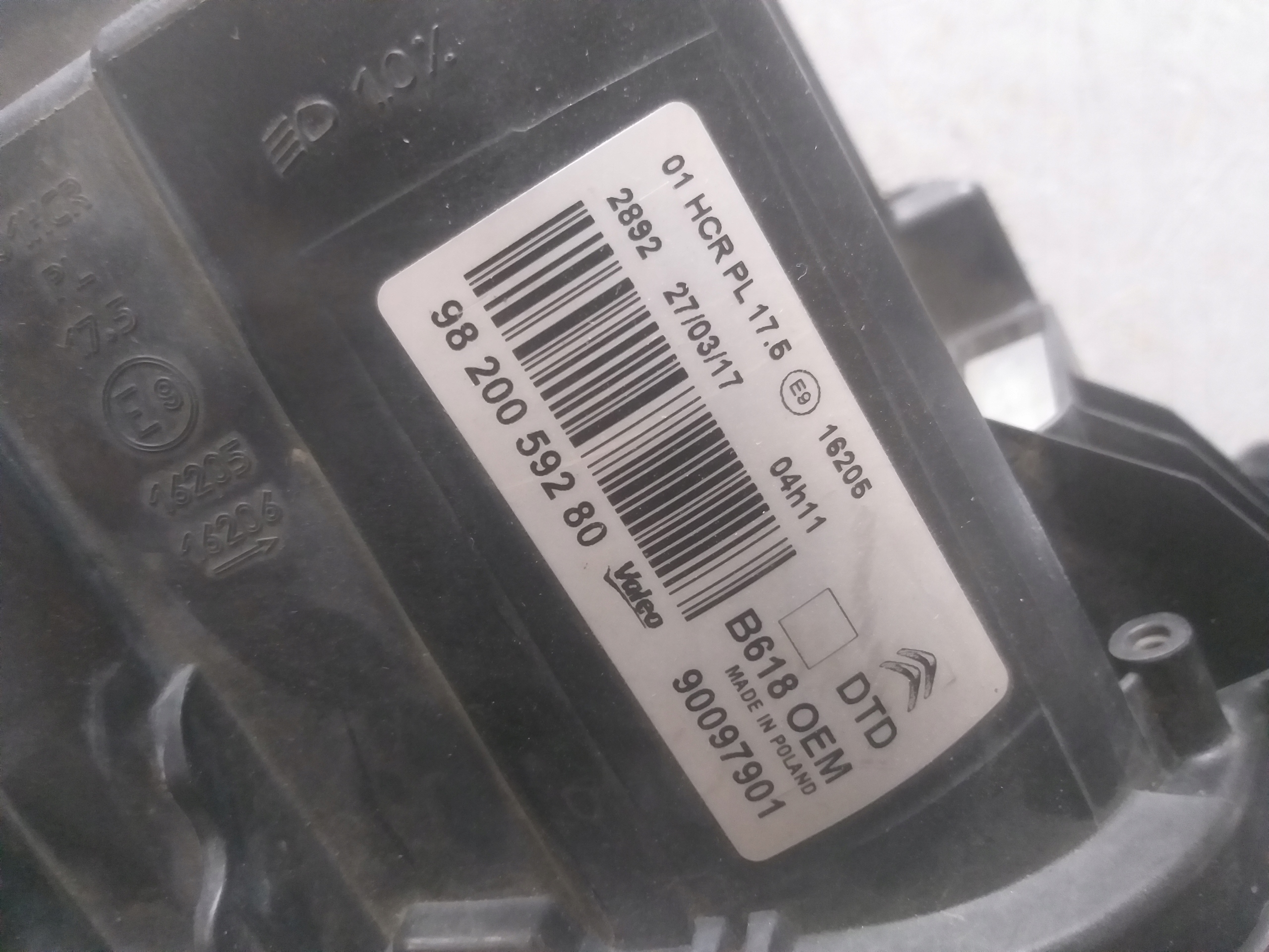 light front right CITROEN C3 III 3 16- 9820059280