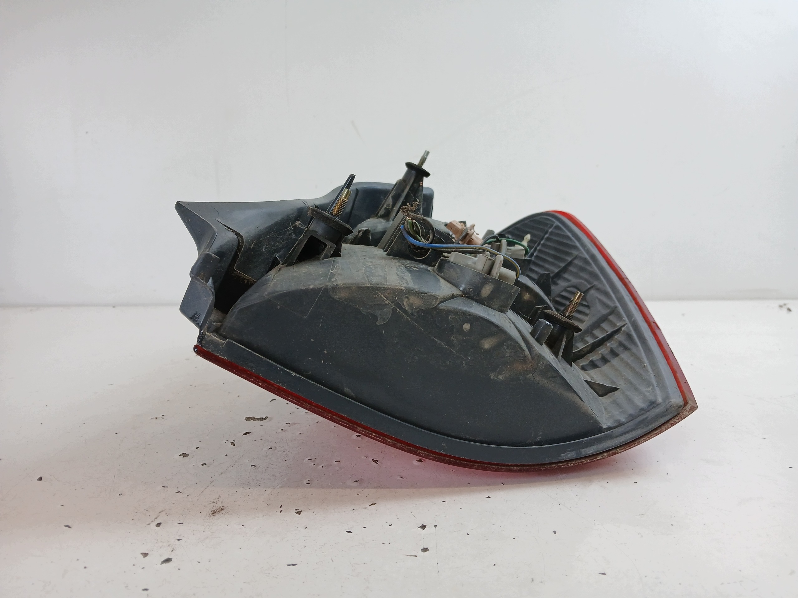 MAZDA 323F BJ light left rear part 5D