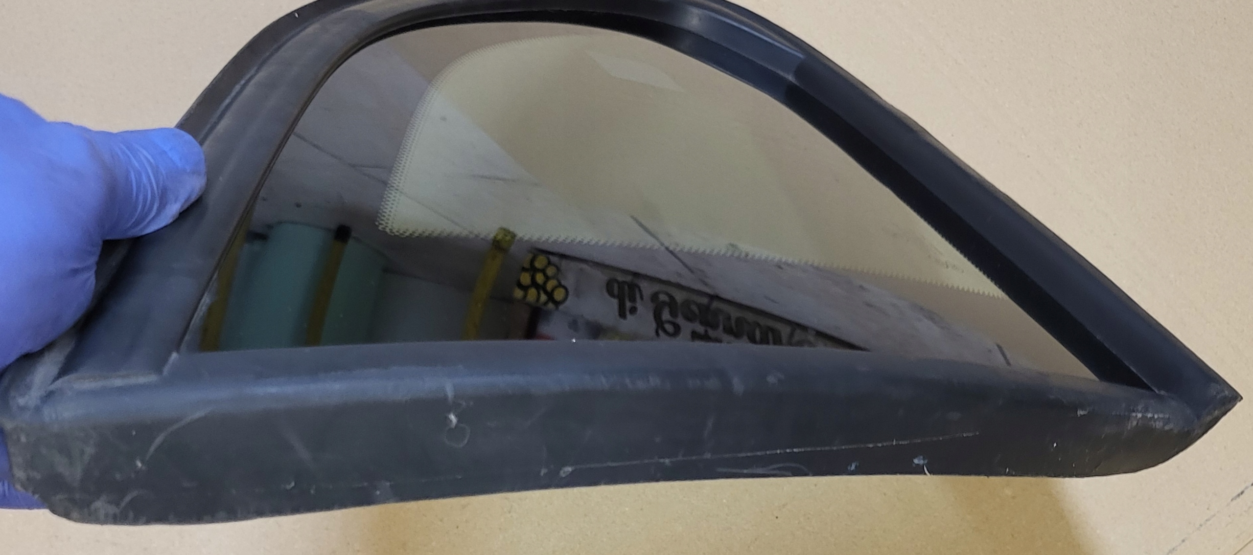 window bodywork side left TROJKATNA BMW X1 E84 OE CIEMNA AS3