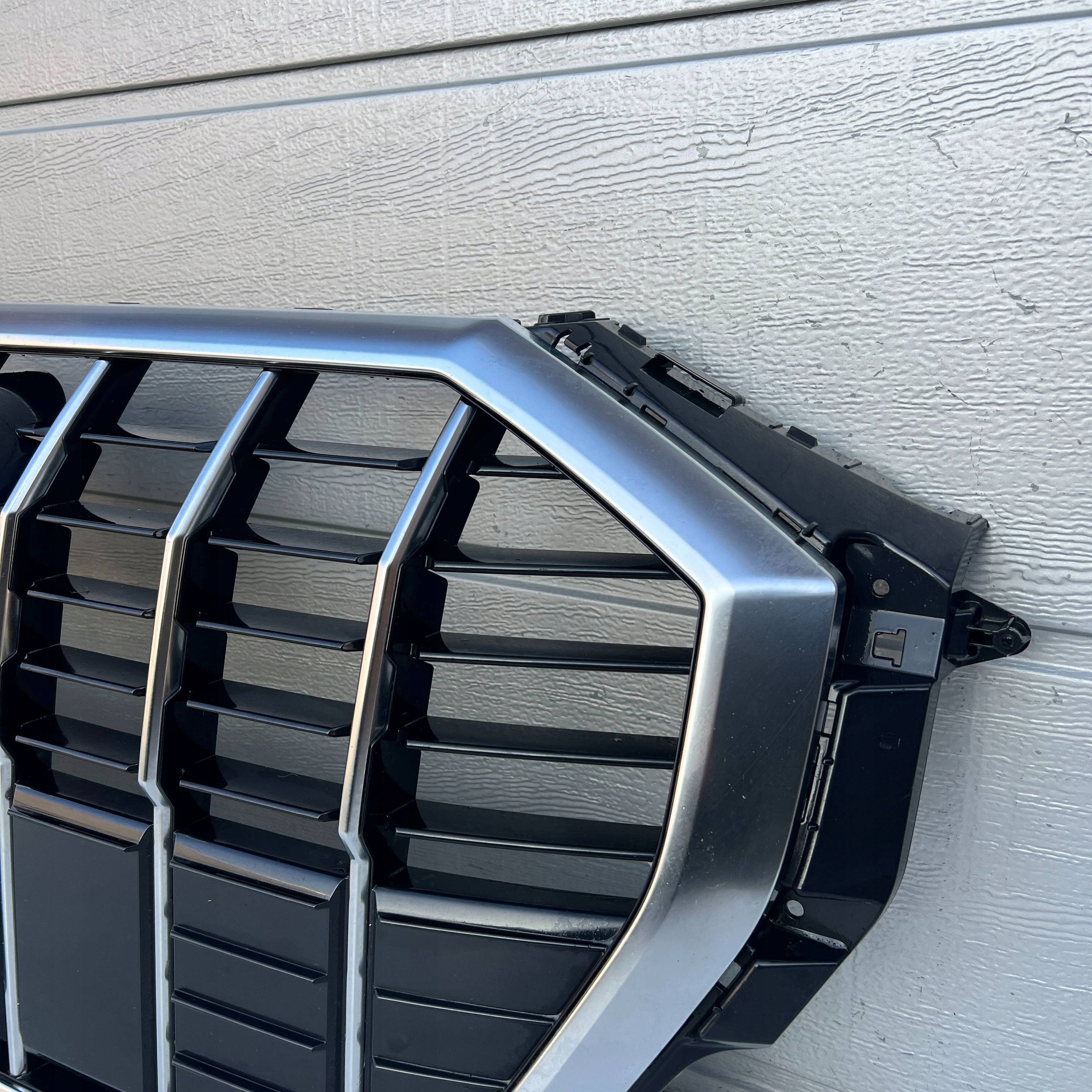Audi Q3 Kühlergrill FRONTGRILL Kühlergitter 83A853651B - Thumbnail 5
