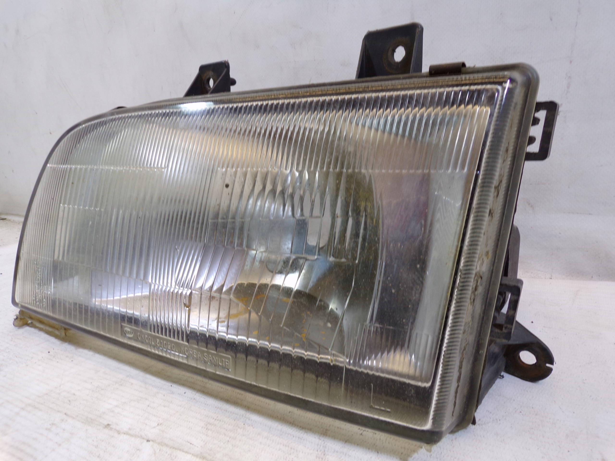 light front front left KIA SPORTAGE 1 and (1)