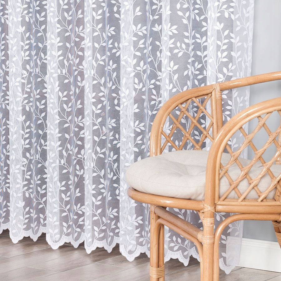 sněhově bílá krásná záclona s šitou páskou 600x150 záclony do obývacího pokoje