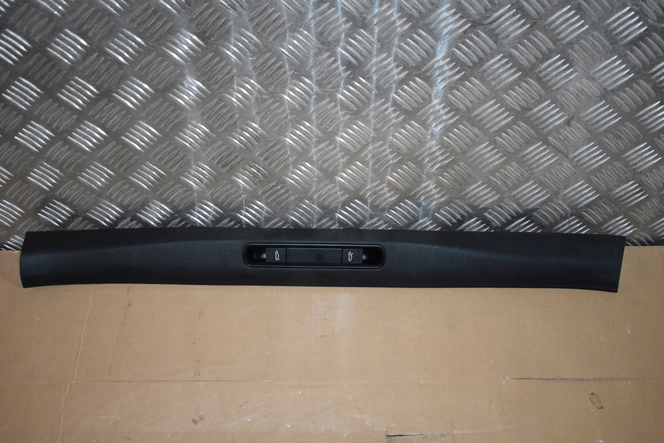 IDEALNA moulding cap threshold right PORSCHE 992 1