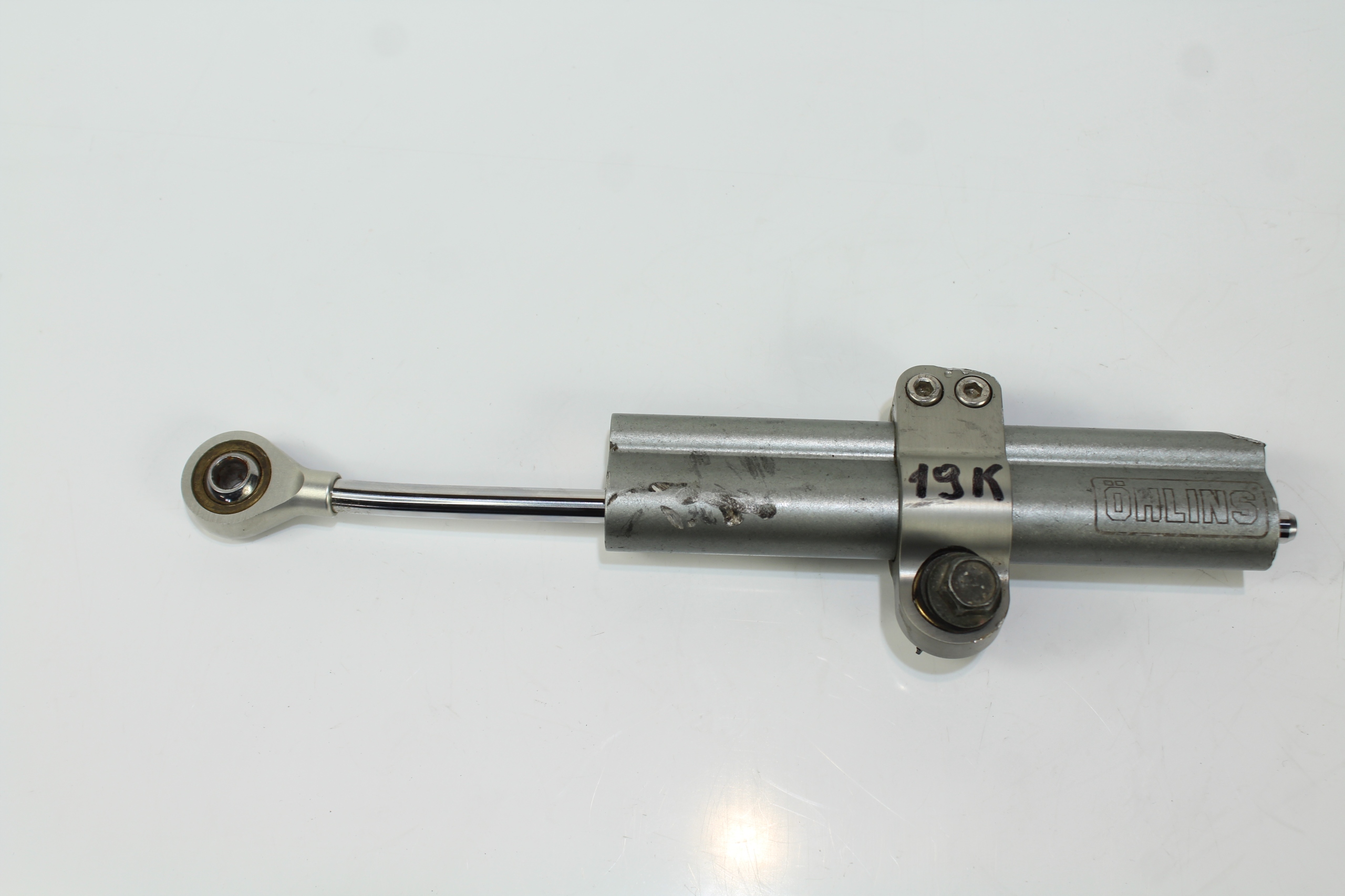 99001m124564324345tr5675470 - Yamaha YZF-R1 RN19 07-08 амортизатор поворота OHLINS