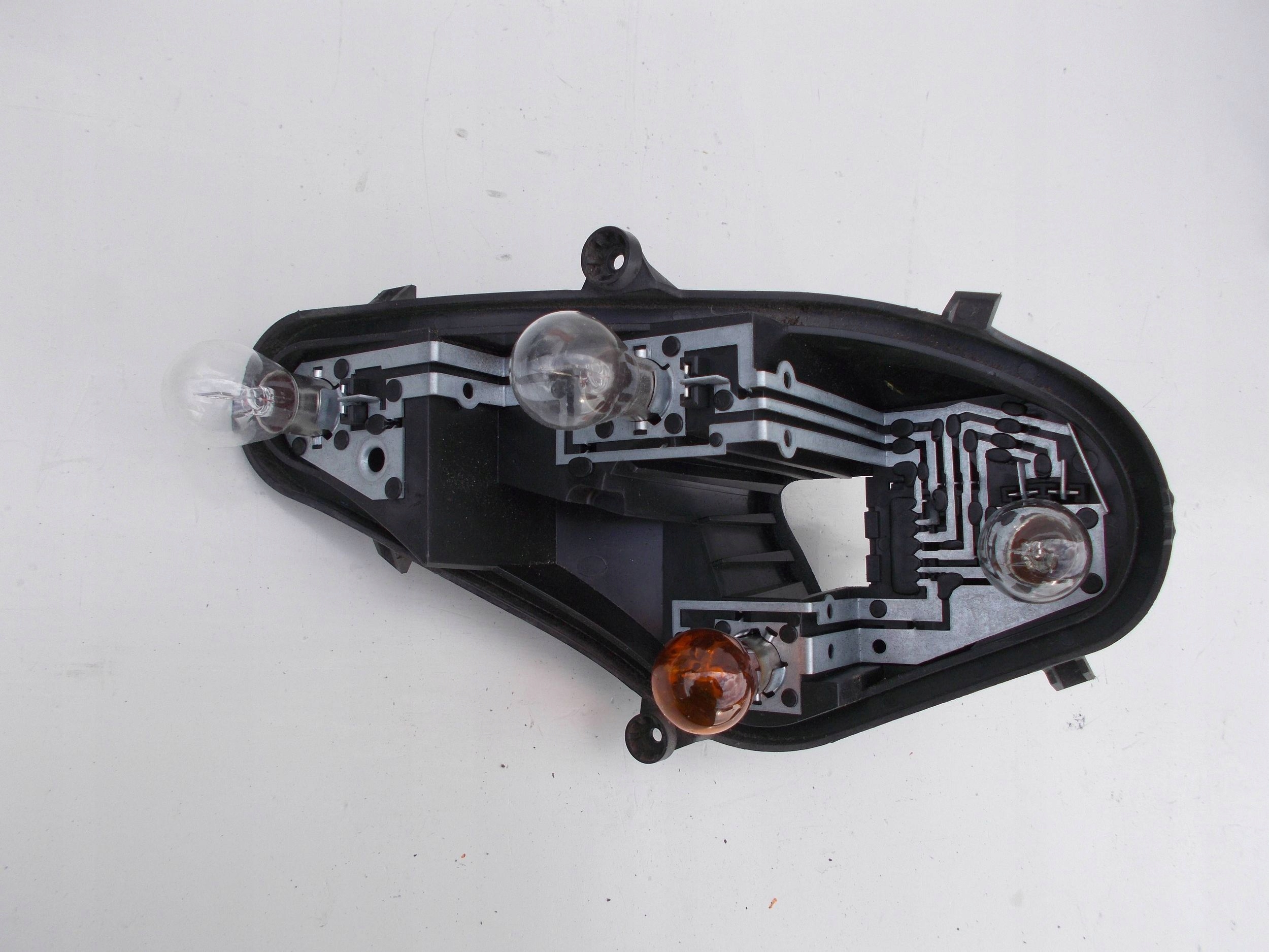 light housing rear part right Citroen C4 II B7