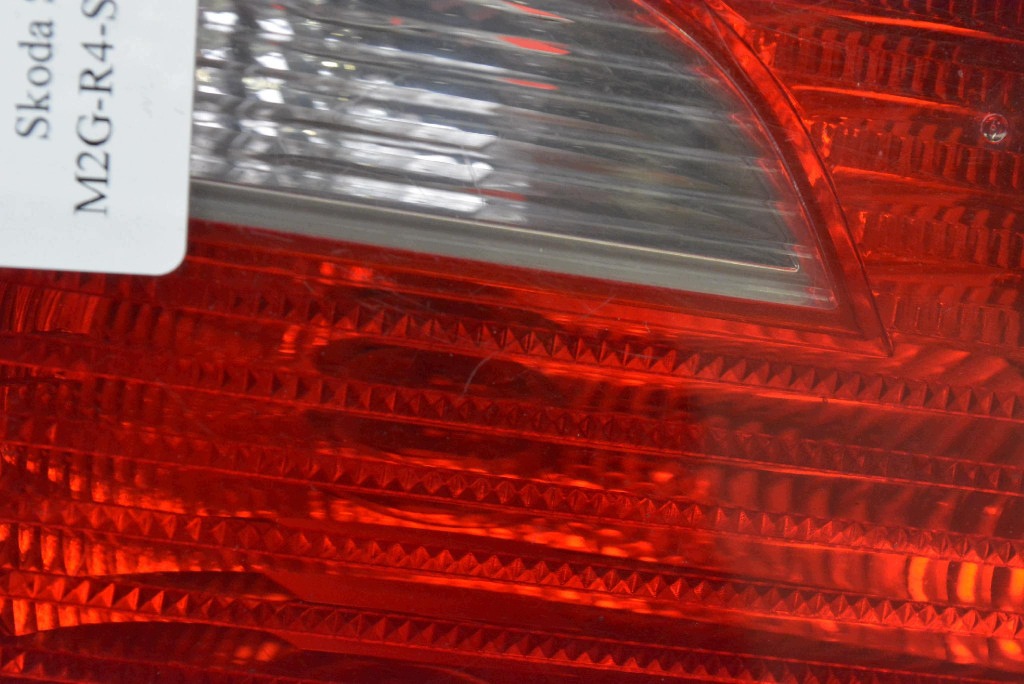 light left rear part rear 3T5945093 SKODA SUPERB 2 II HB 08-13
