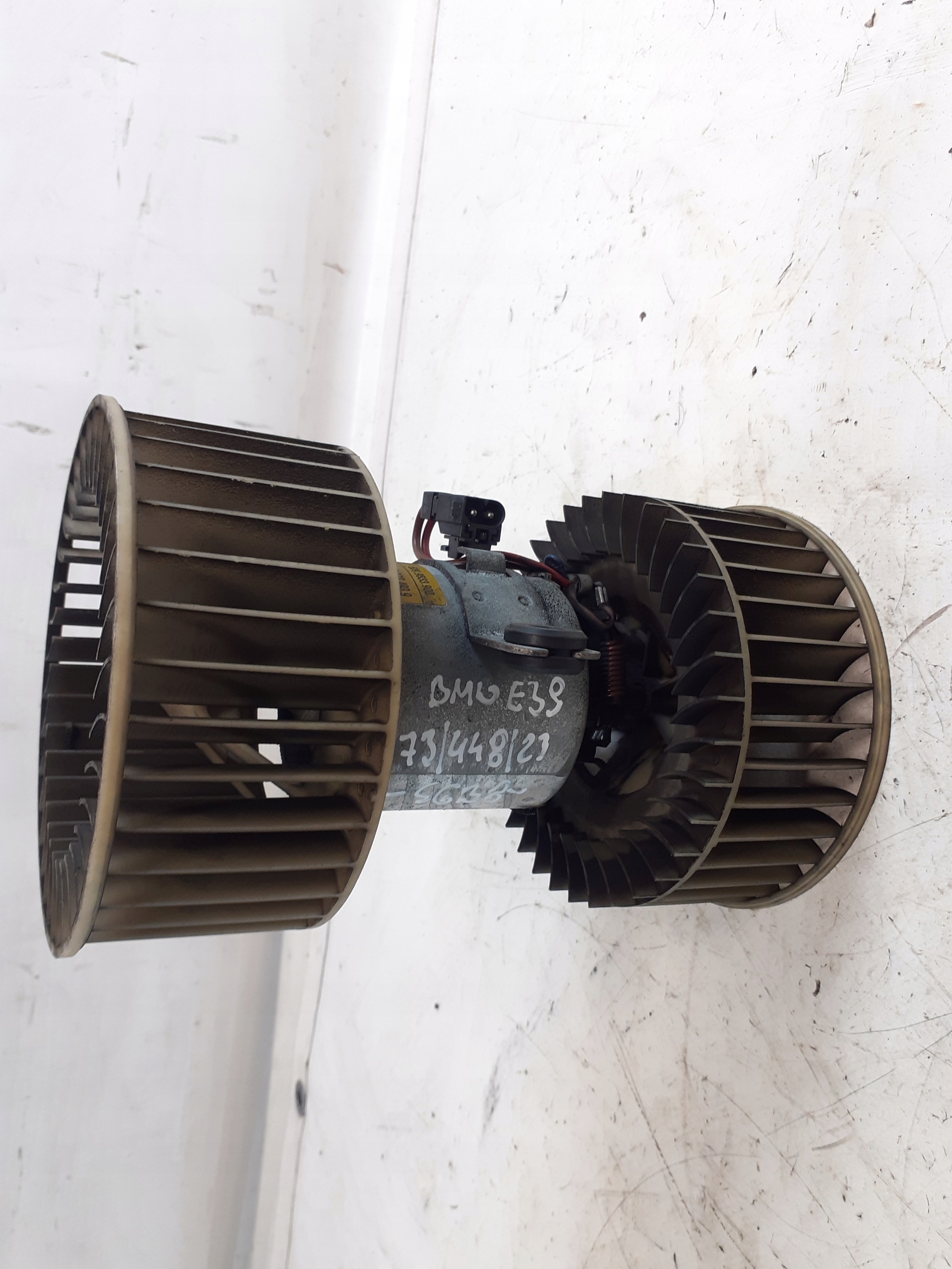 BMW E39 95-00 ventilátor topení 64,11-8372493,9