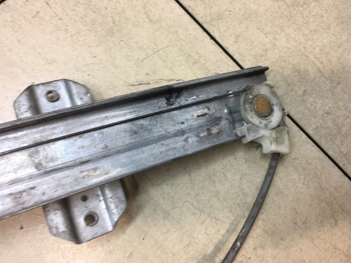 window regulator right front CIVIC VII 3D HB 2 PIN