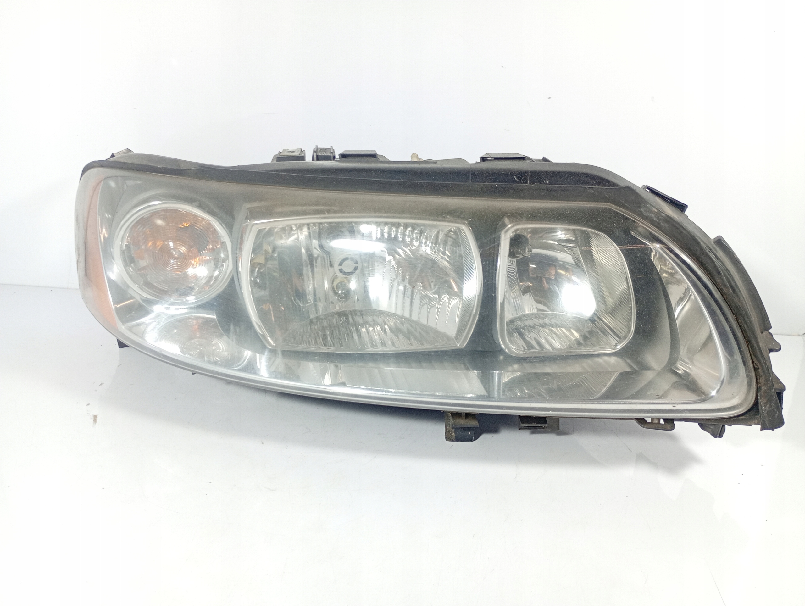 VOLVO V70 II 2 FL 05-08 REFLEKTOR right light front front right 30698836