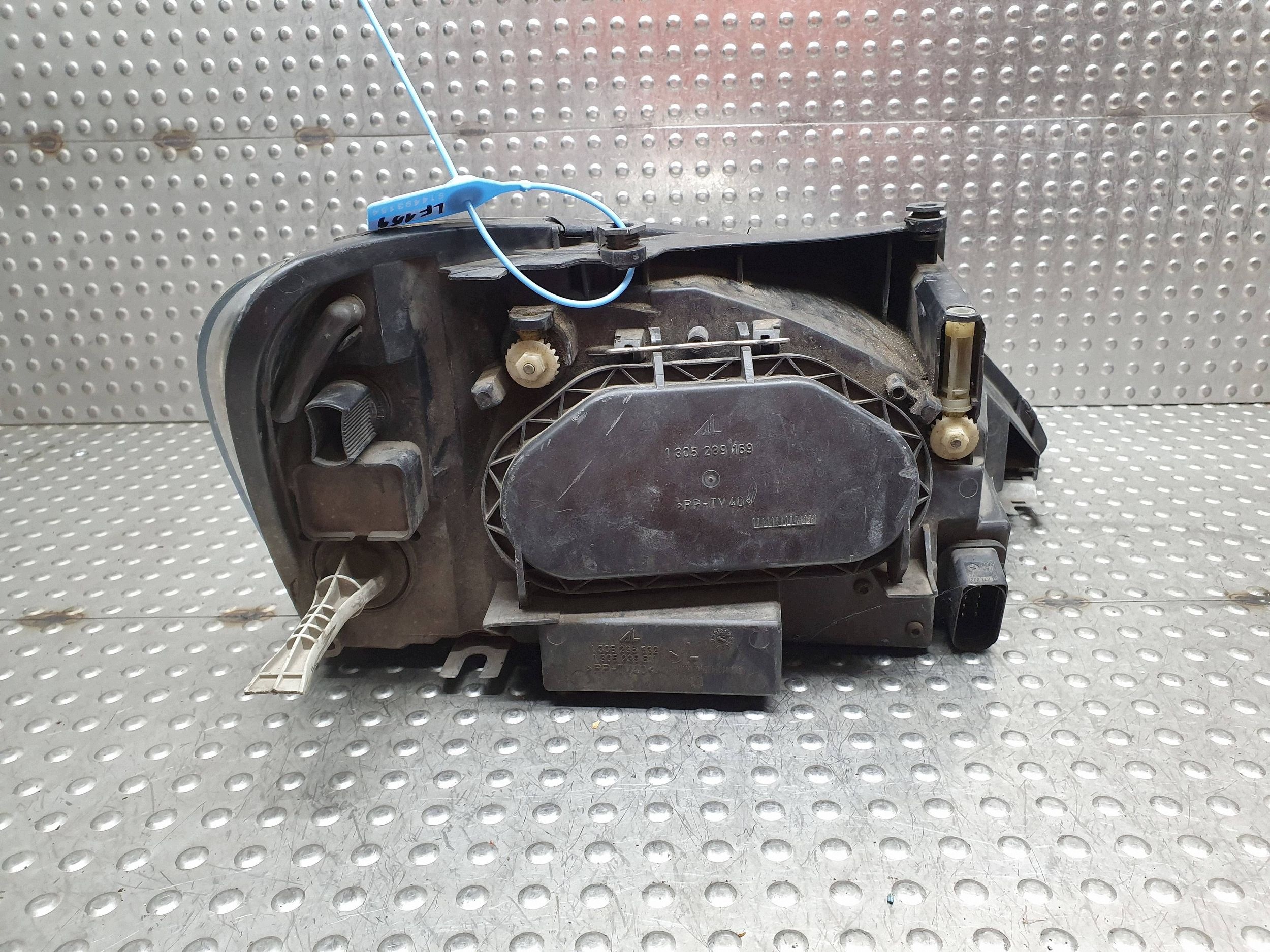 light REFLEKTOR left front 1M2113101AA 0301183203 FORD GALAXY MK1 EUROPA