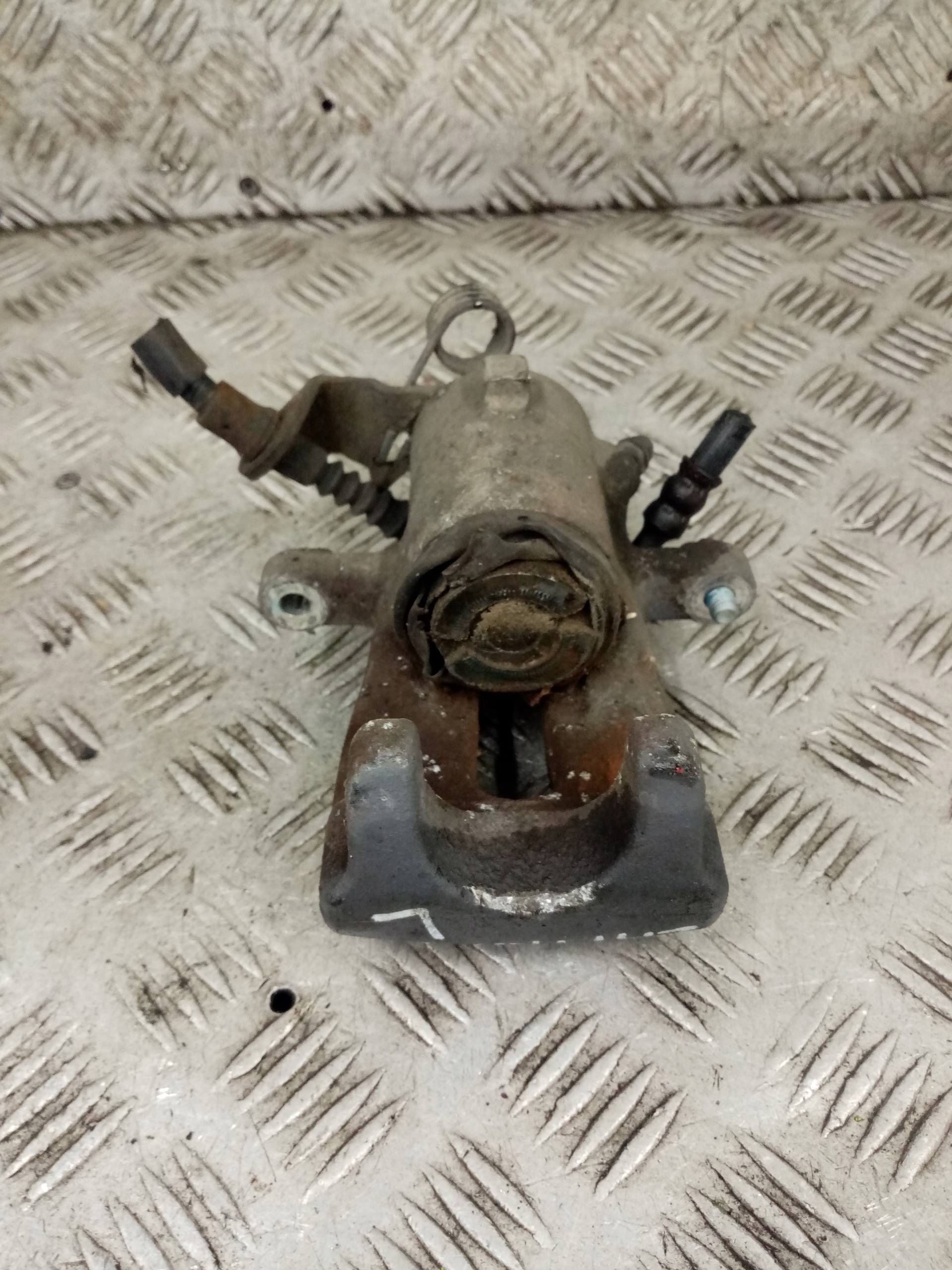 caliper brake left rear part rear OPEL ZAFIRA B 1.9 CDTI