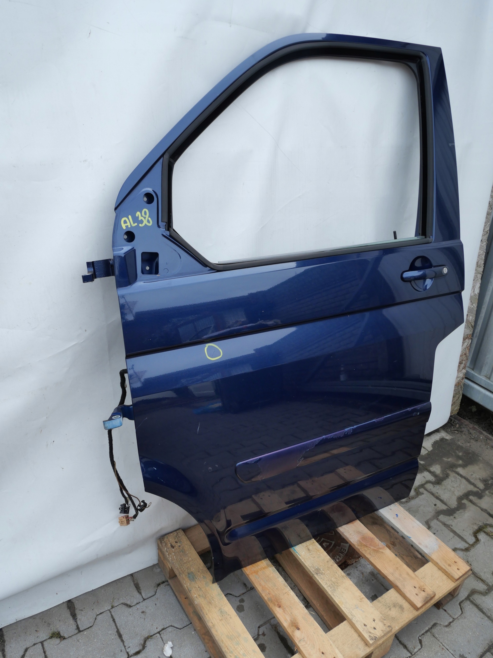 VW T5 MULTIVAN dveře levé předek