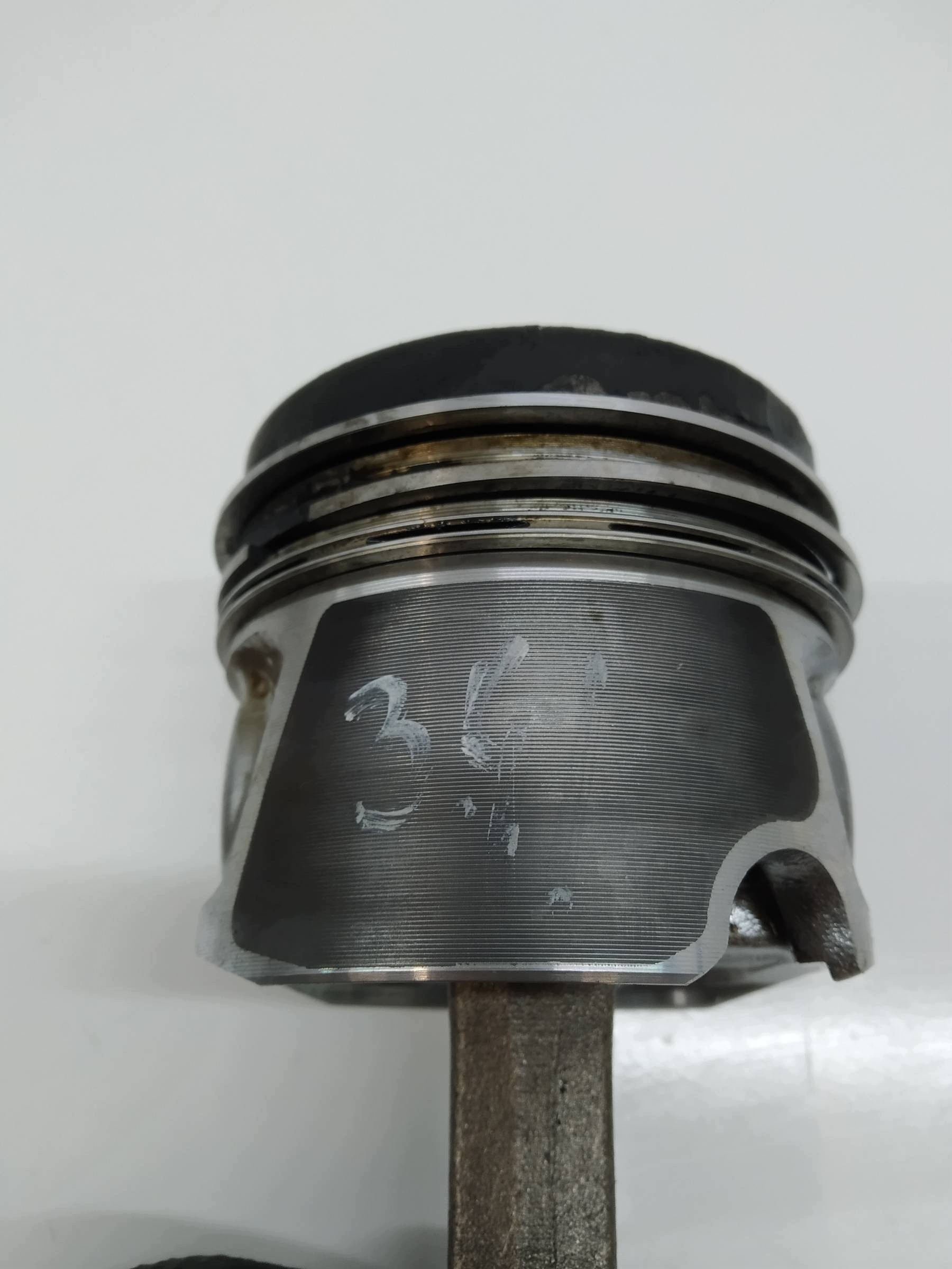 piston connecting rod 7901G 32R2 2.0 TDI Audi A4 IV (2008-2015) B8