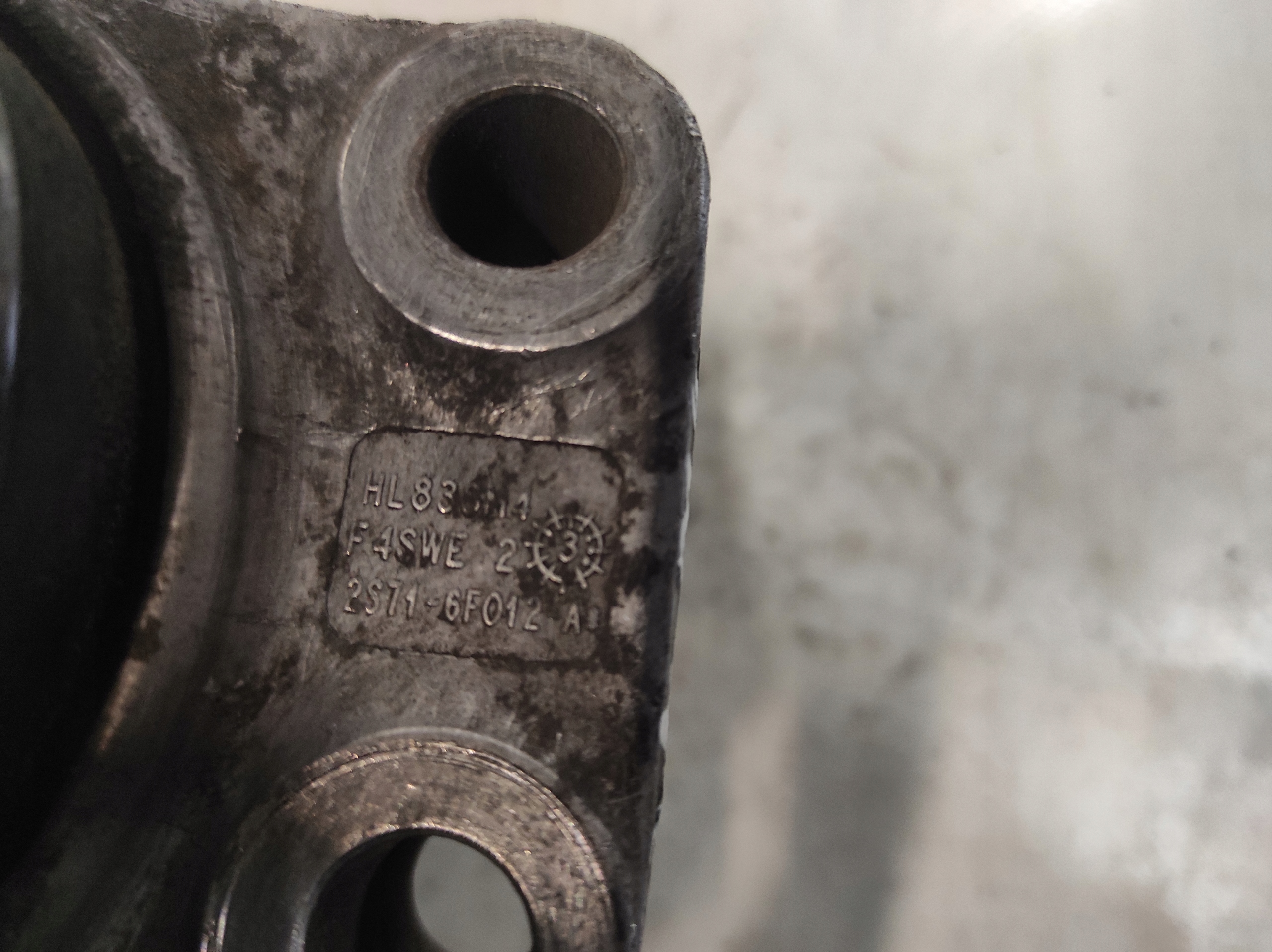 engine mount FORD MONDEO MK3 2.0 TDCI