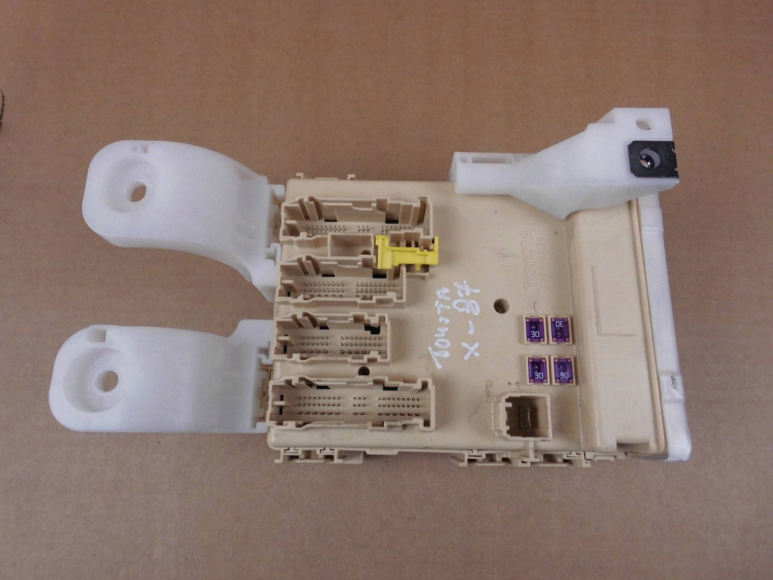Toyota RAV4 IV module computer control unit komfortu BSI 89221-42182