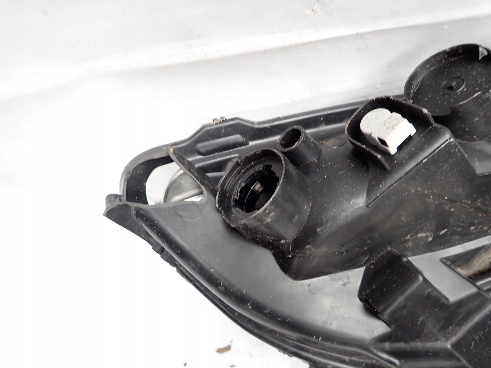 RENAULT SCENIC III 3 09-12 light front front left