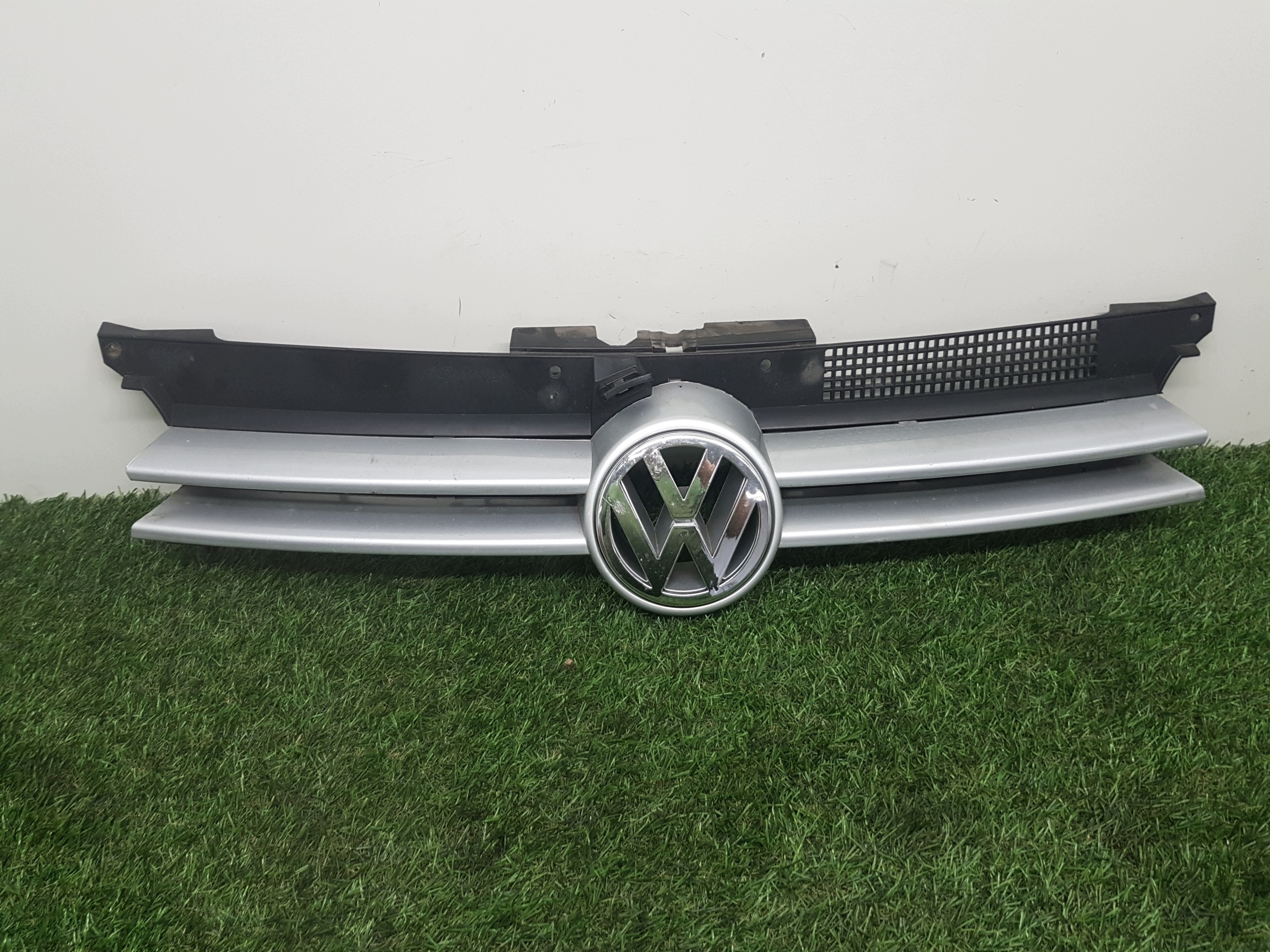 maszk hűtőrács VOLKSWAGEN GOLF 4