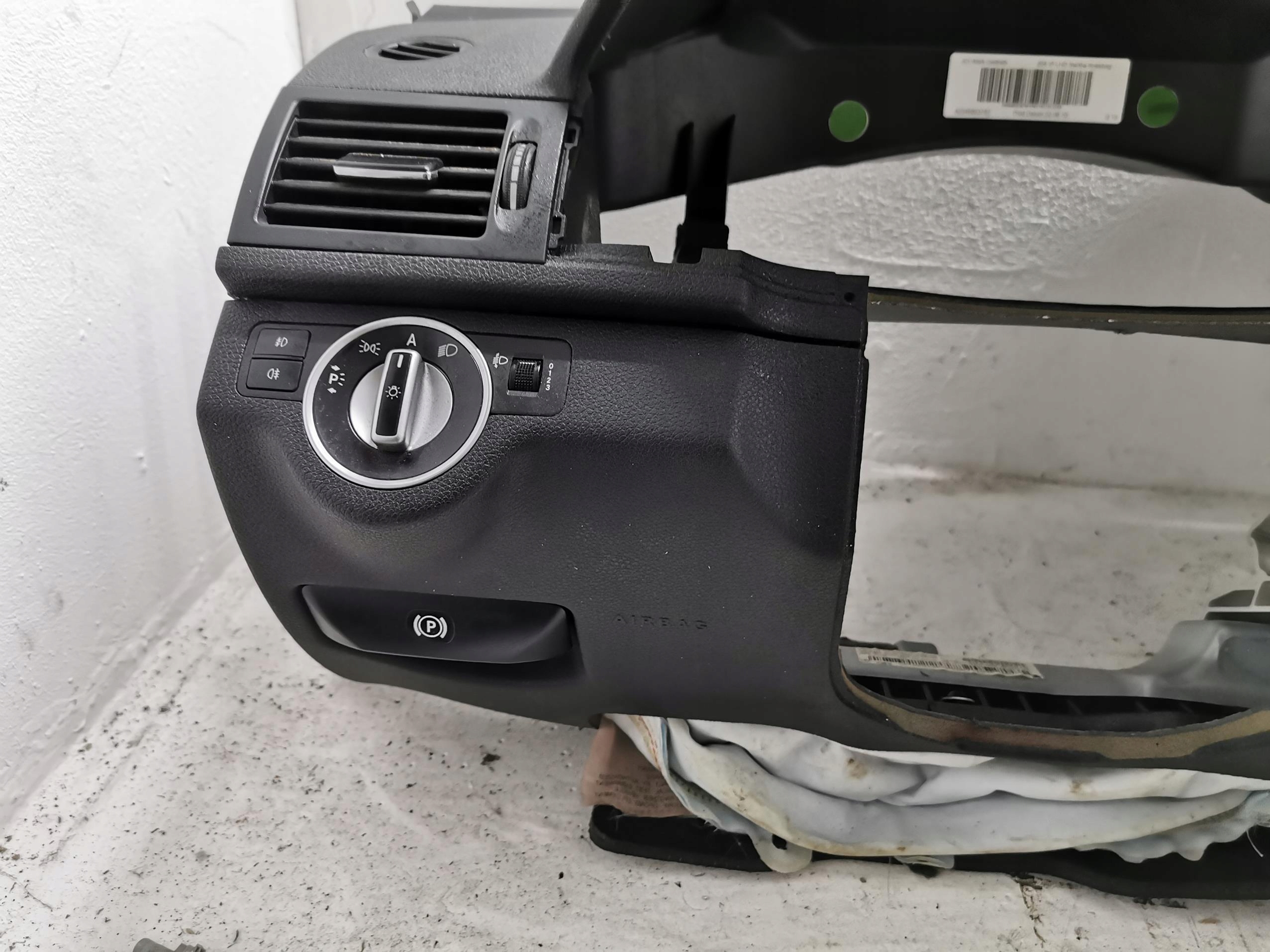 dashboard instrument panel MERCEDES W204 EUROPA