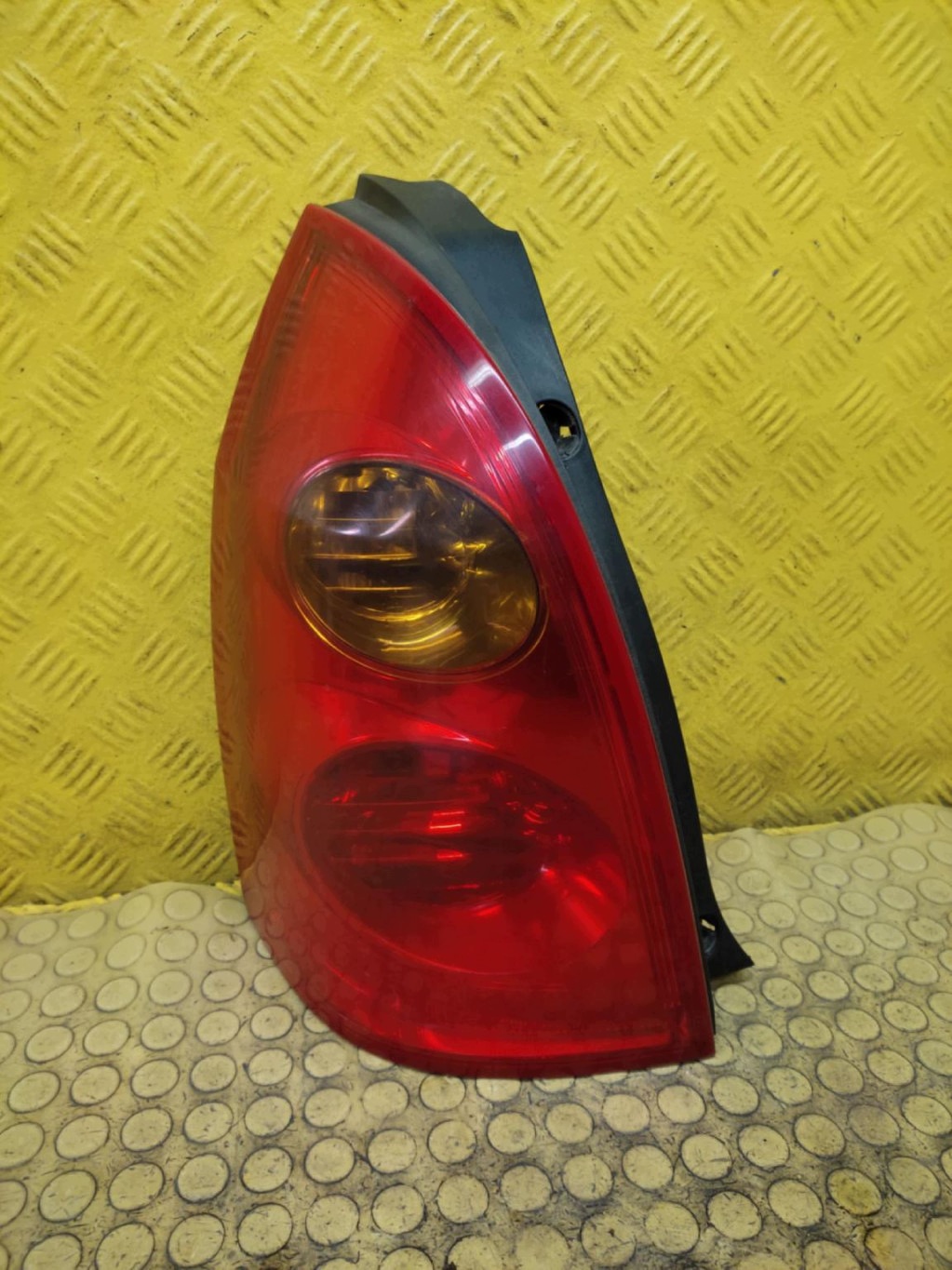 NISSAN PRIMERA P12 KOMBI licht links heck