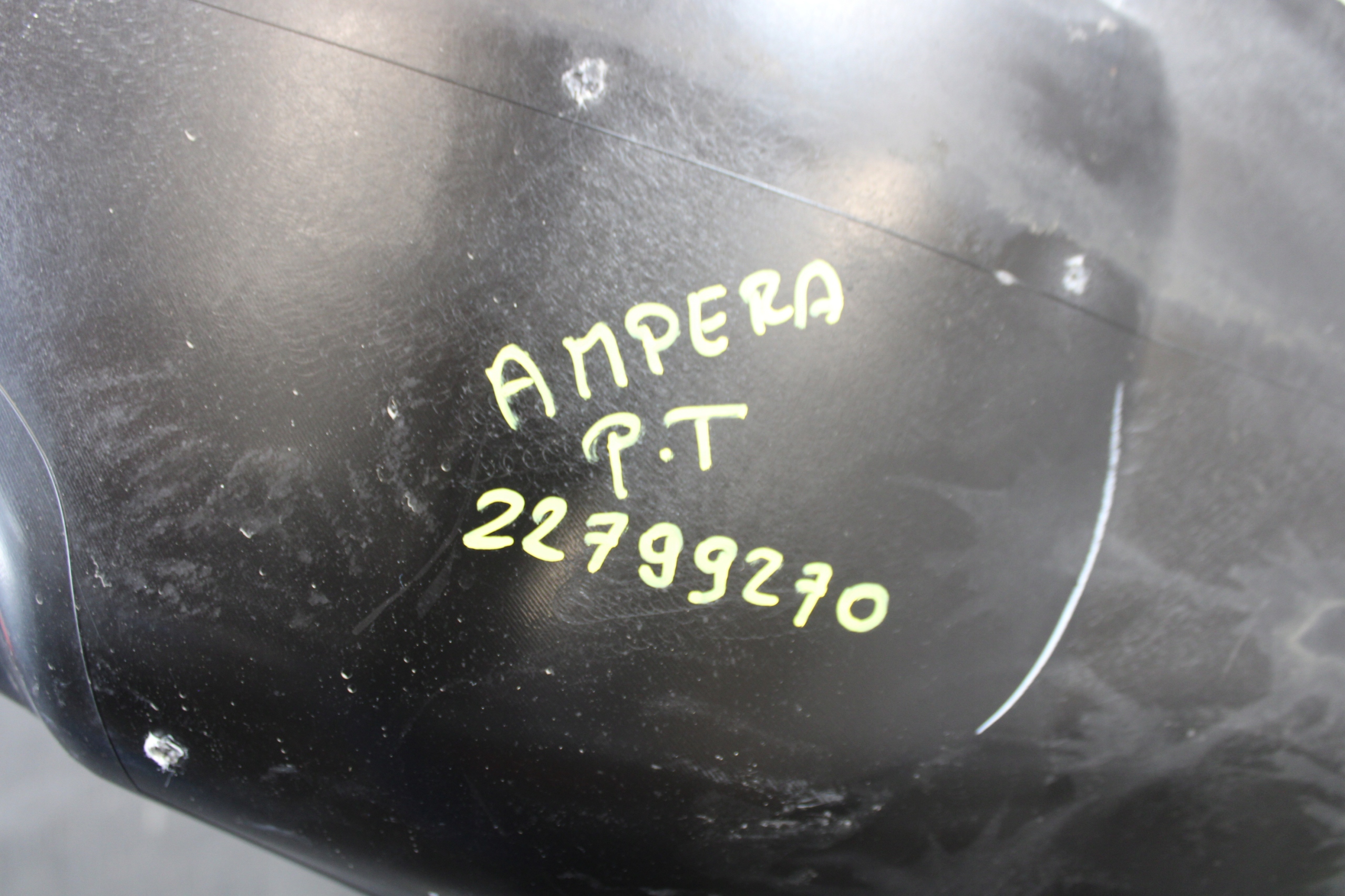 mudguard right rear part 22799270 OPEL AMPERA
