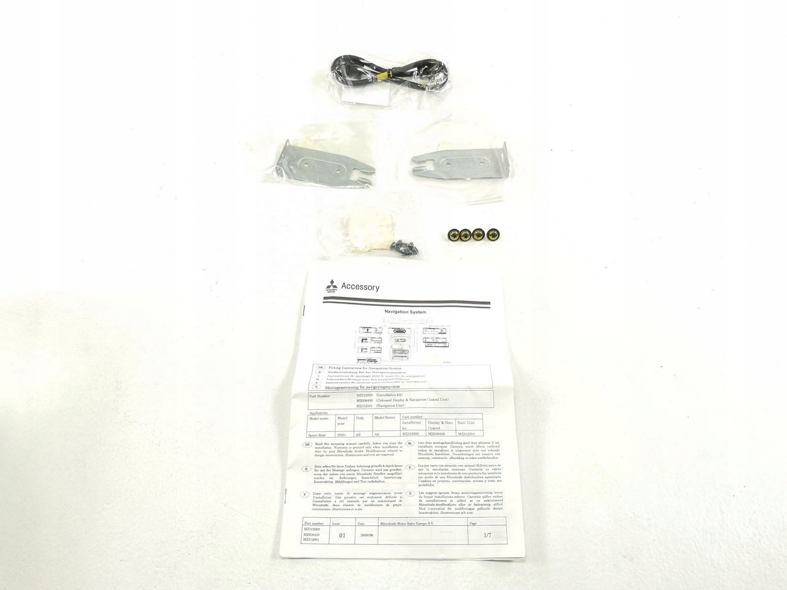 Halter der Navigation MITSUBISHI / MZ312009