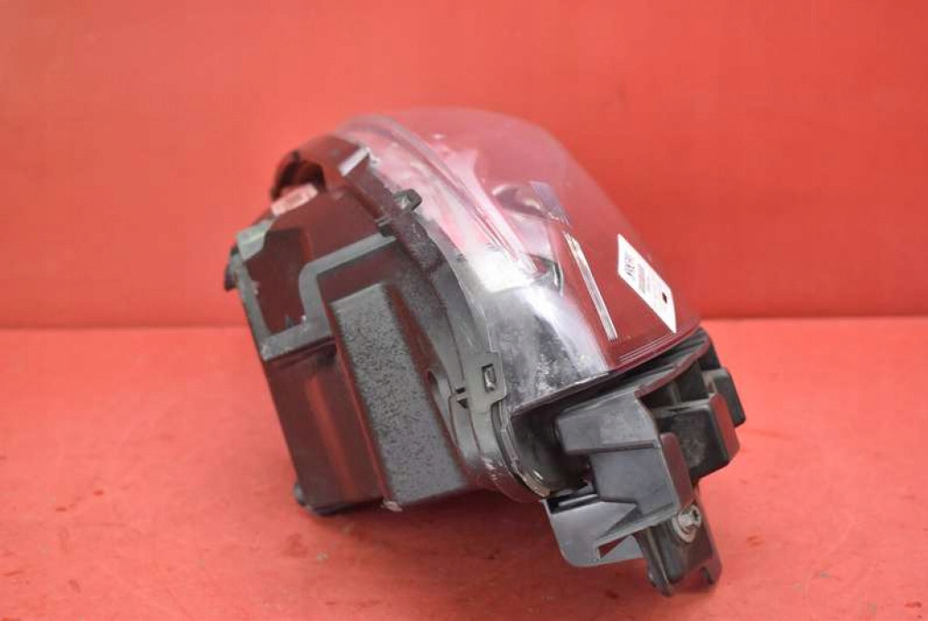 REFLEKTOR left light front lens EU 260601946R RENAULT MEGANE SCENIC III