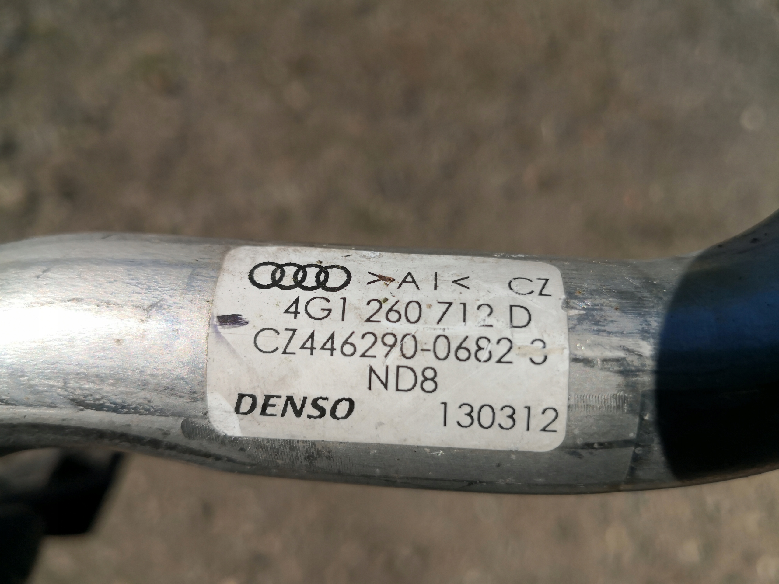 vedení klimatizaci AUDI A6 C7 4G1260712D