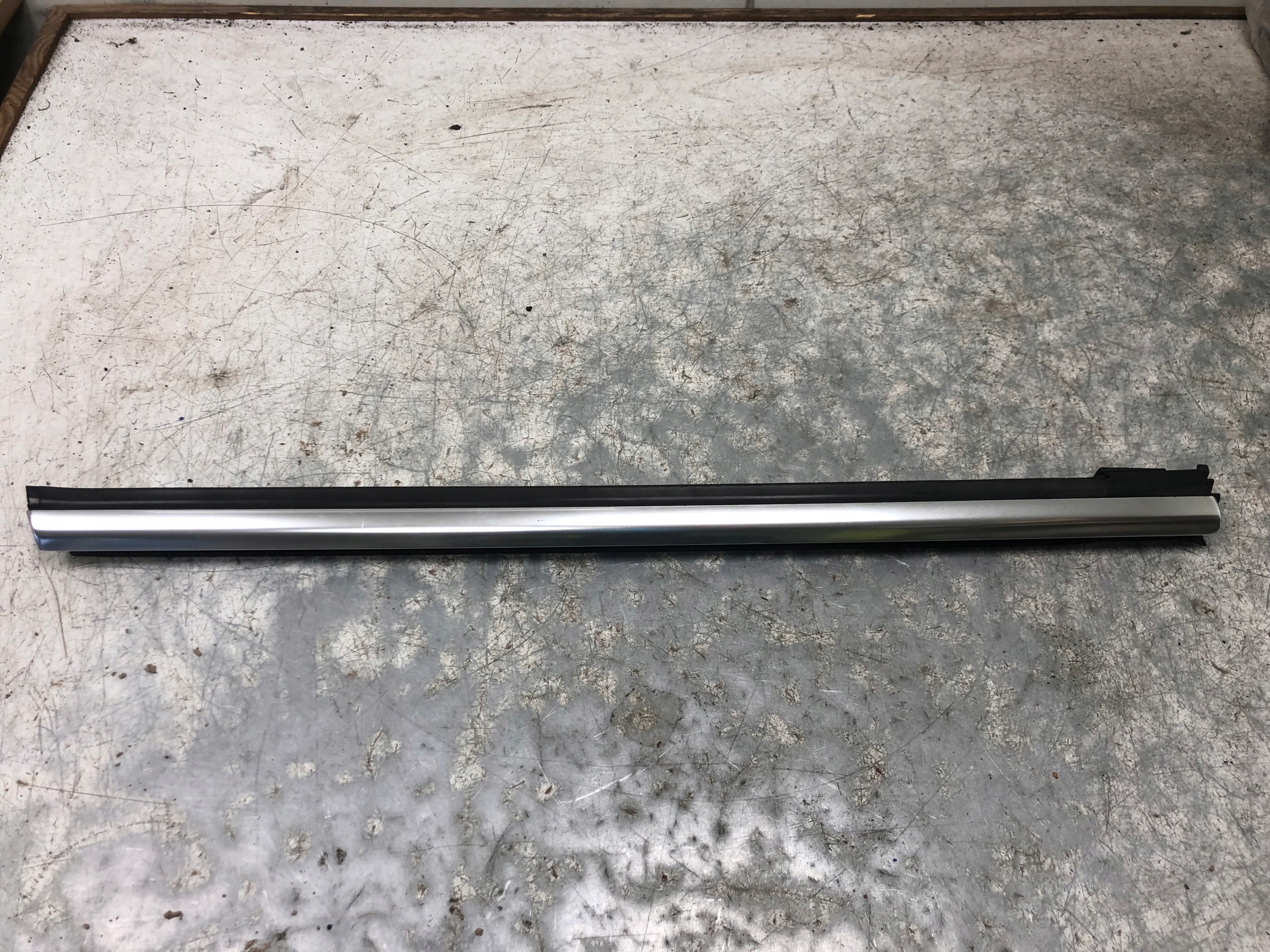 moulding CHROM windows left rear part AUDI A4 B6 CABRIO 8H0839477