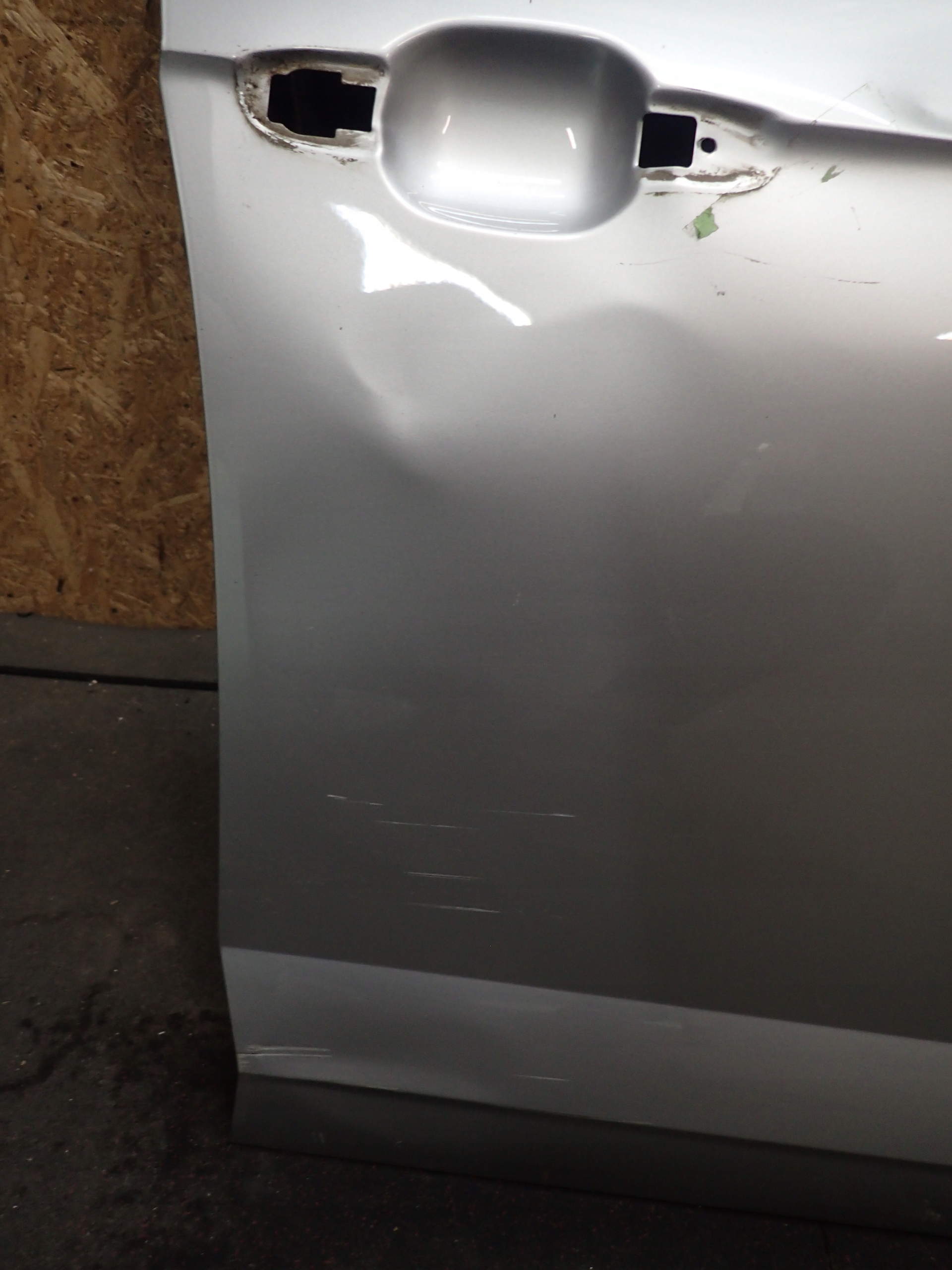 DOOR FRONT RIGHT VW POLO 2G 17
