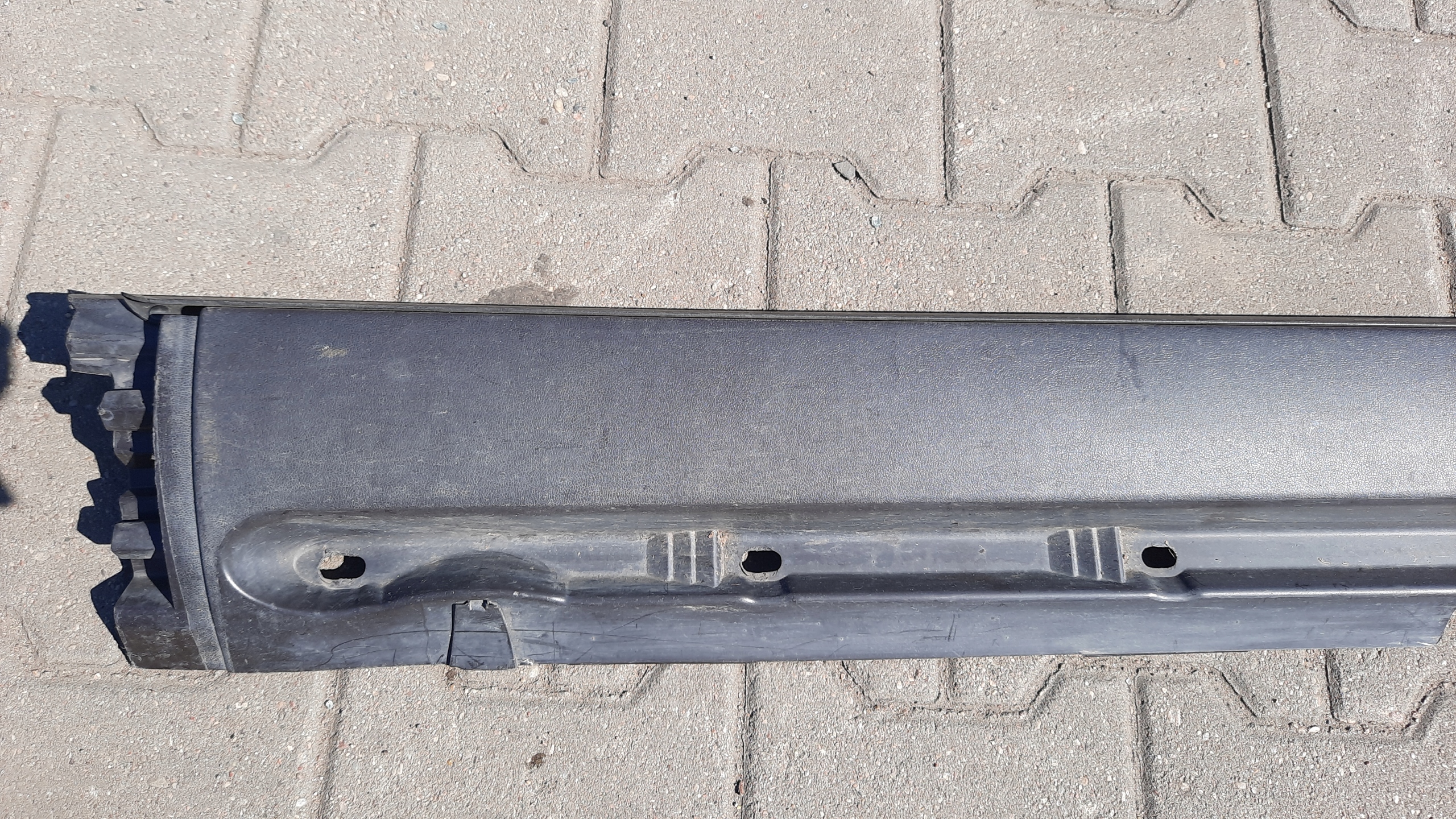 LISTWA PROGOWA LEWA 30698370 VOLVO XC70 05-07R Typ samochodu Samochody osobowe