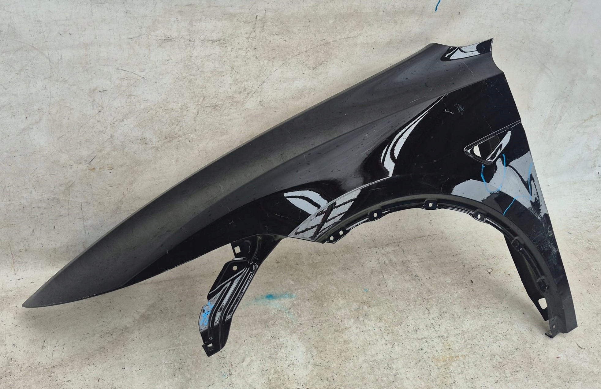 TESLA MDOEL Y 25- fender left front front 1932689-00-D