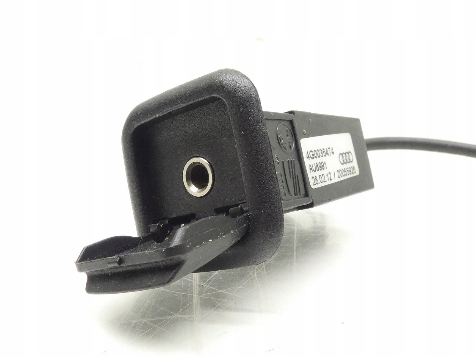 adapter ZLACZE AUX IN AUDI A6 C7 A7 4G0035474