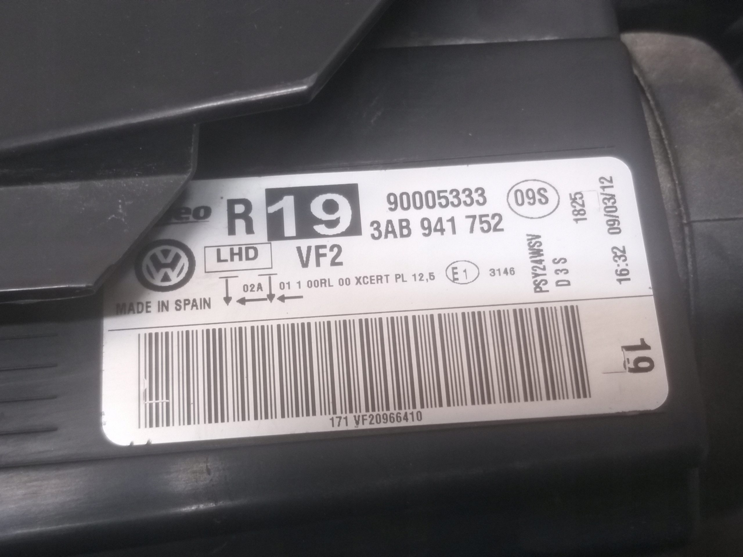light front right VW PASSAT B7 XENON positioning 3AB941752