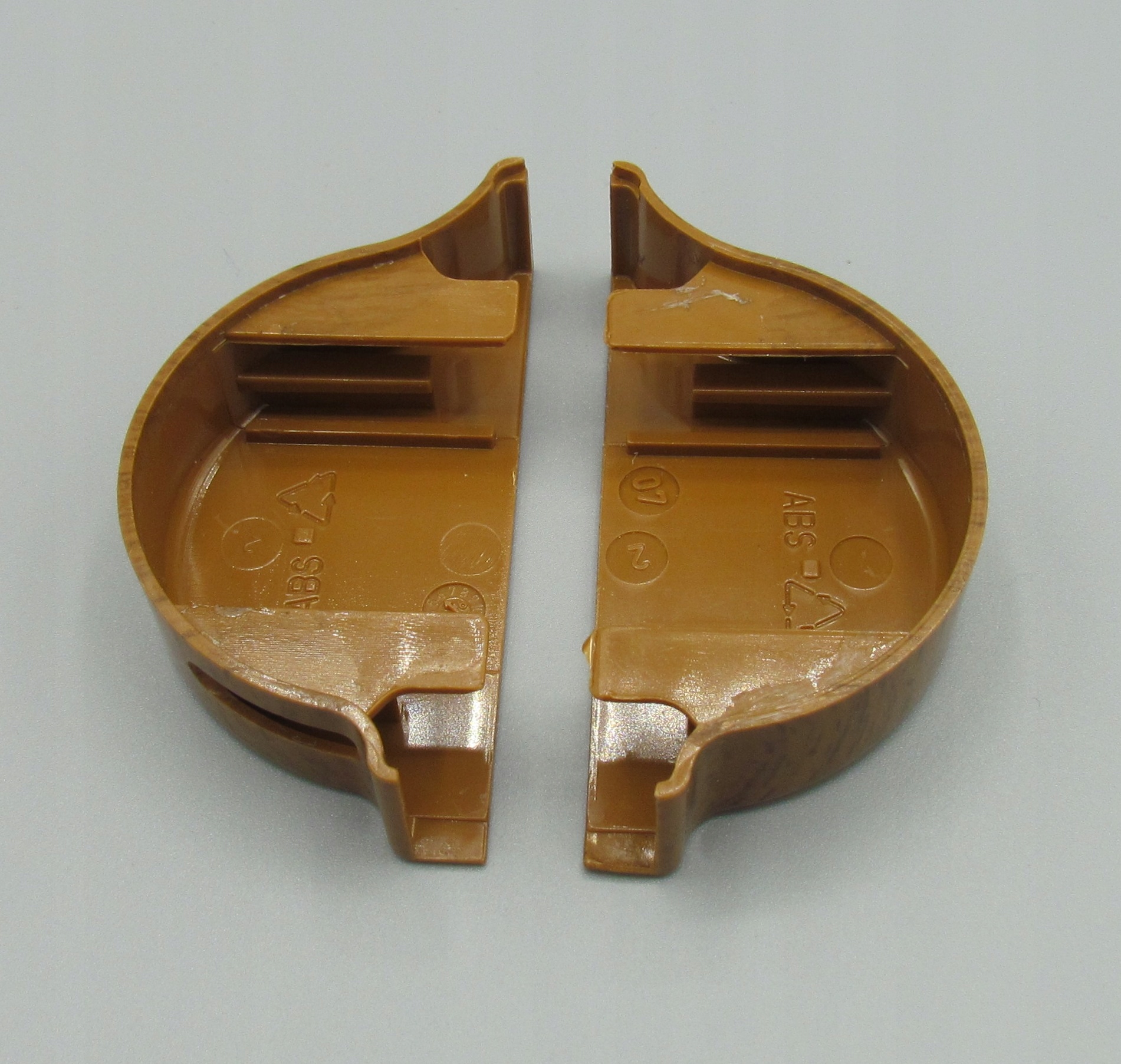 Zaślepki rolety w kasecie model BESTA - PIŁA Kod producenta 1