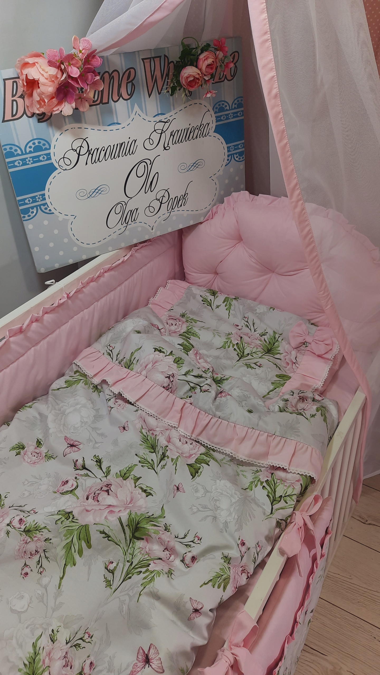 Poszewka poszwa na kołdrę LIVIA z falbanką KORONKA RÓŻ RÓŻE SZARE 90x120 EAN (GTIN) 5905549516911