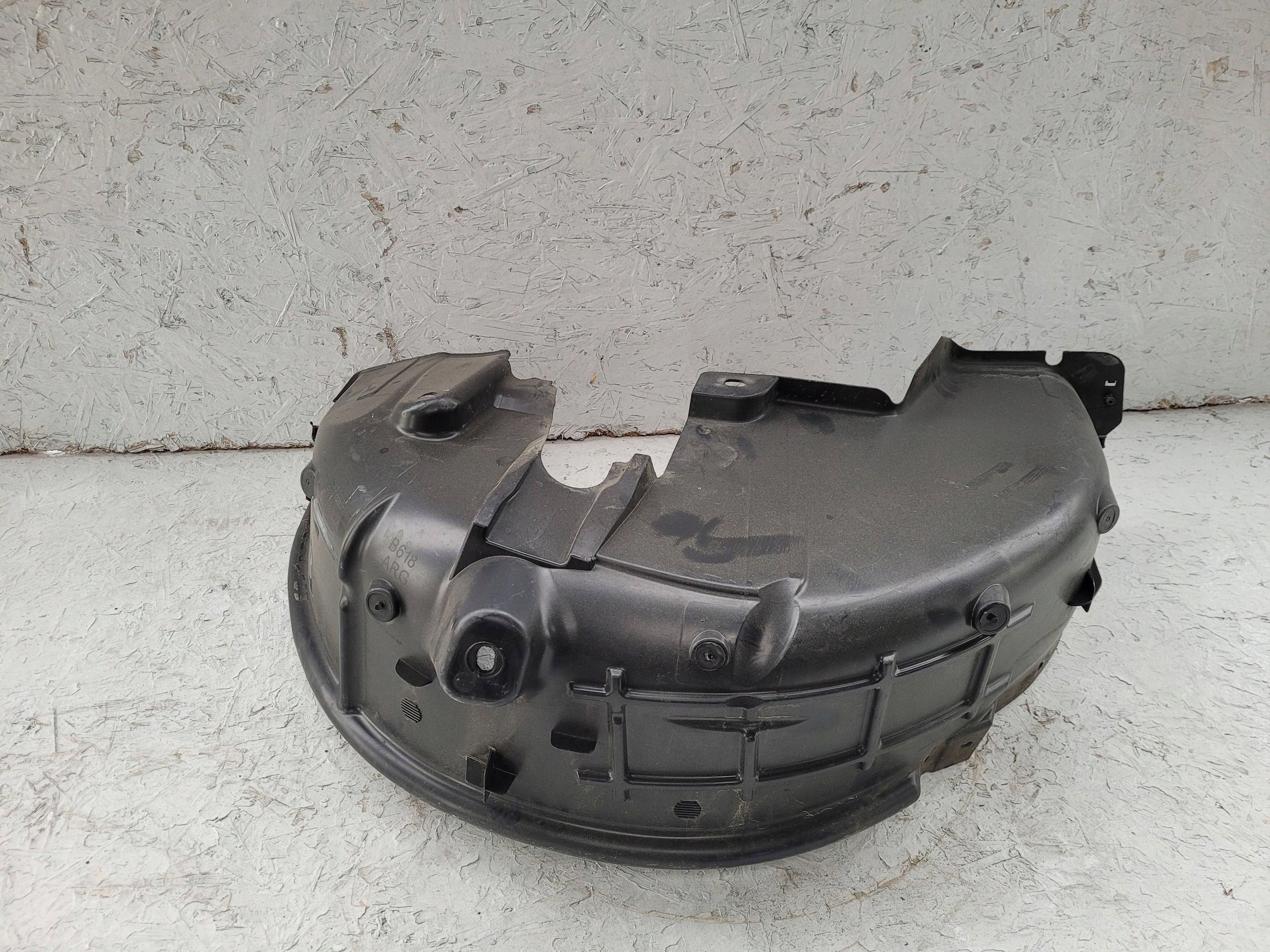 CITROEN C3 III mudguard left rear. rear part 9811931780 16R