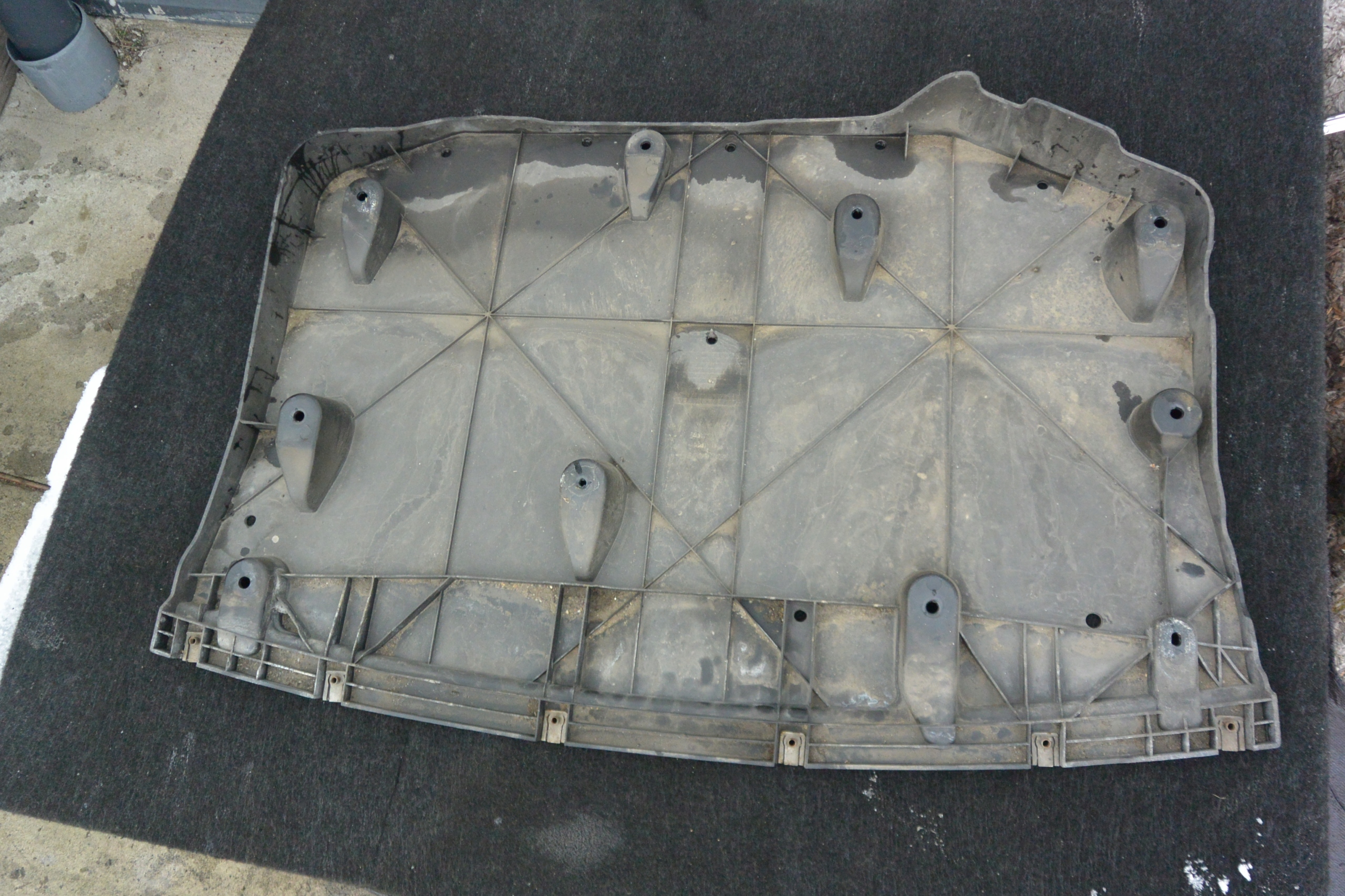 BLENDE ABDECKUNG UNTERFAHRSCHUTZ HECK MASERATI QUATTROPORTE VI