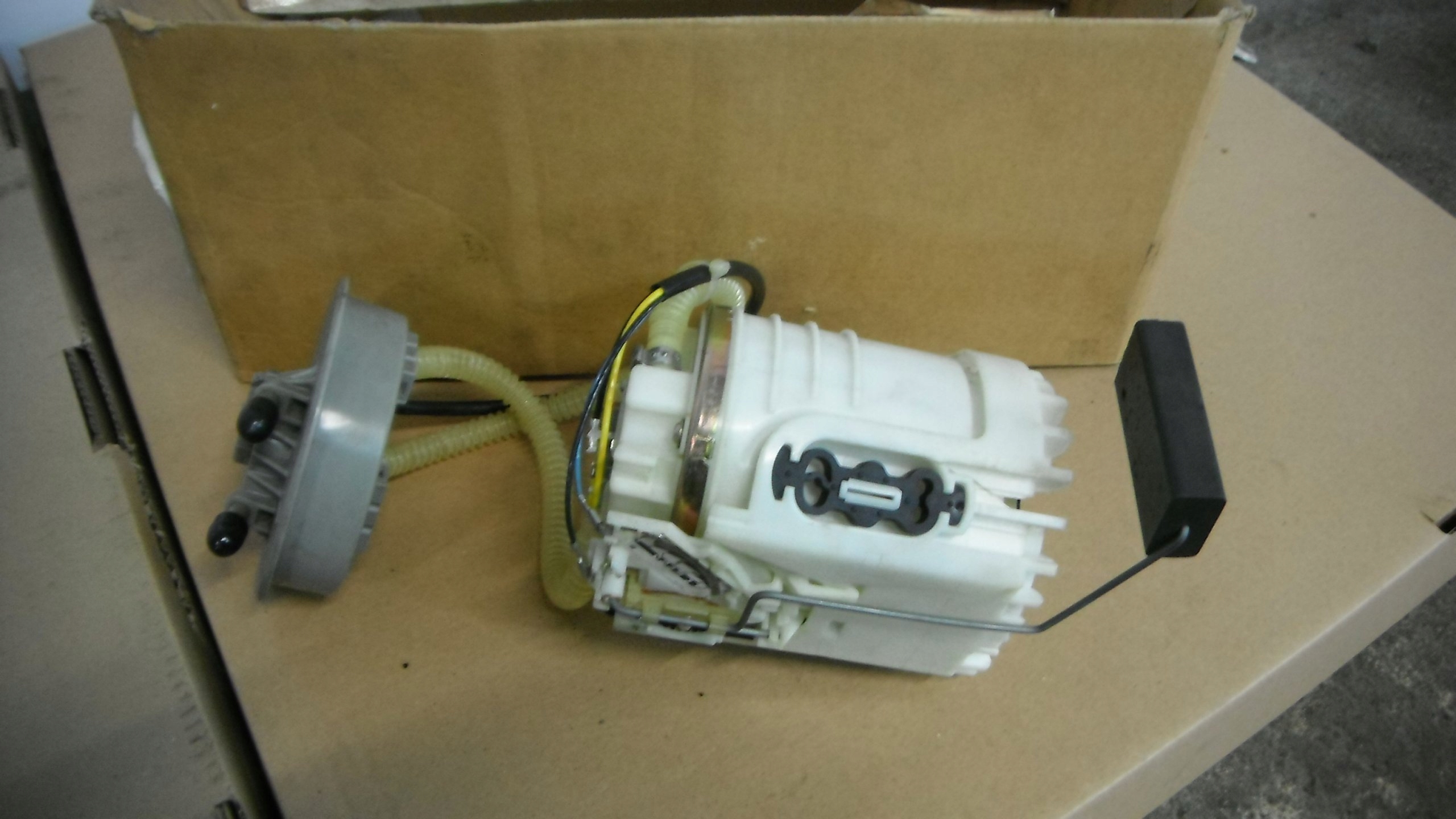 SKODA SEAT VW AUDI POMPA PALIWA 6U0919051C