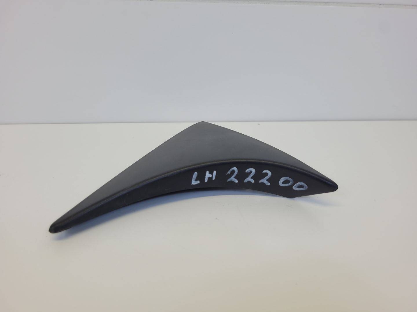 moulding bonnet Mazda 3 3 2016 BJT6519C1