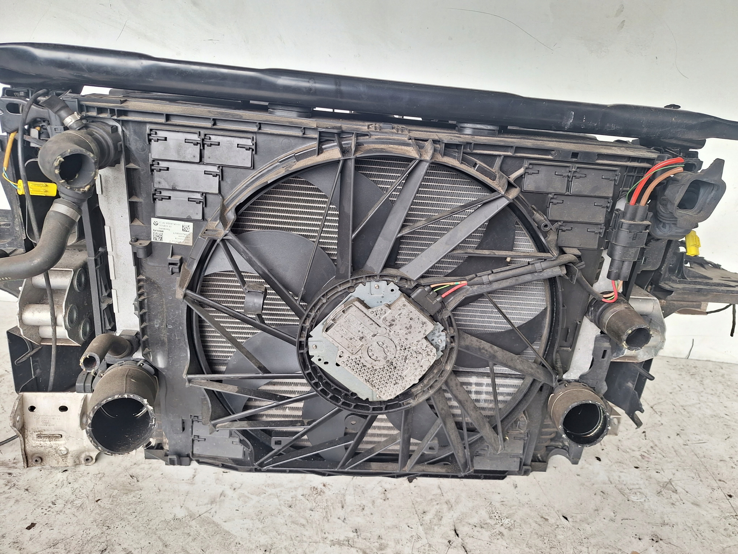BMW 5 F10 F11 10-14 support panel for radiators 2.0D