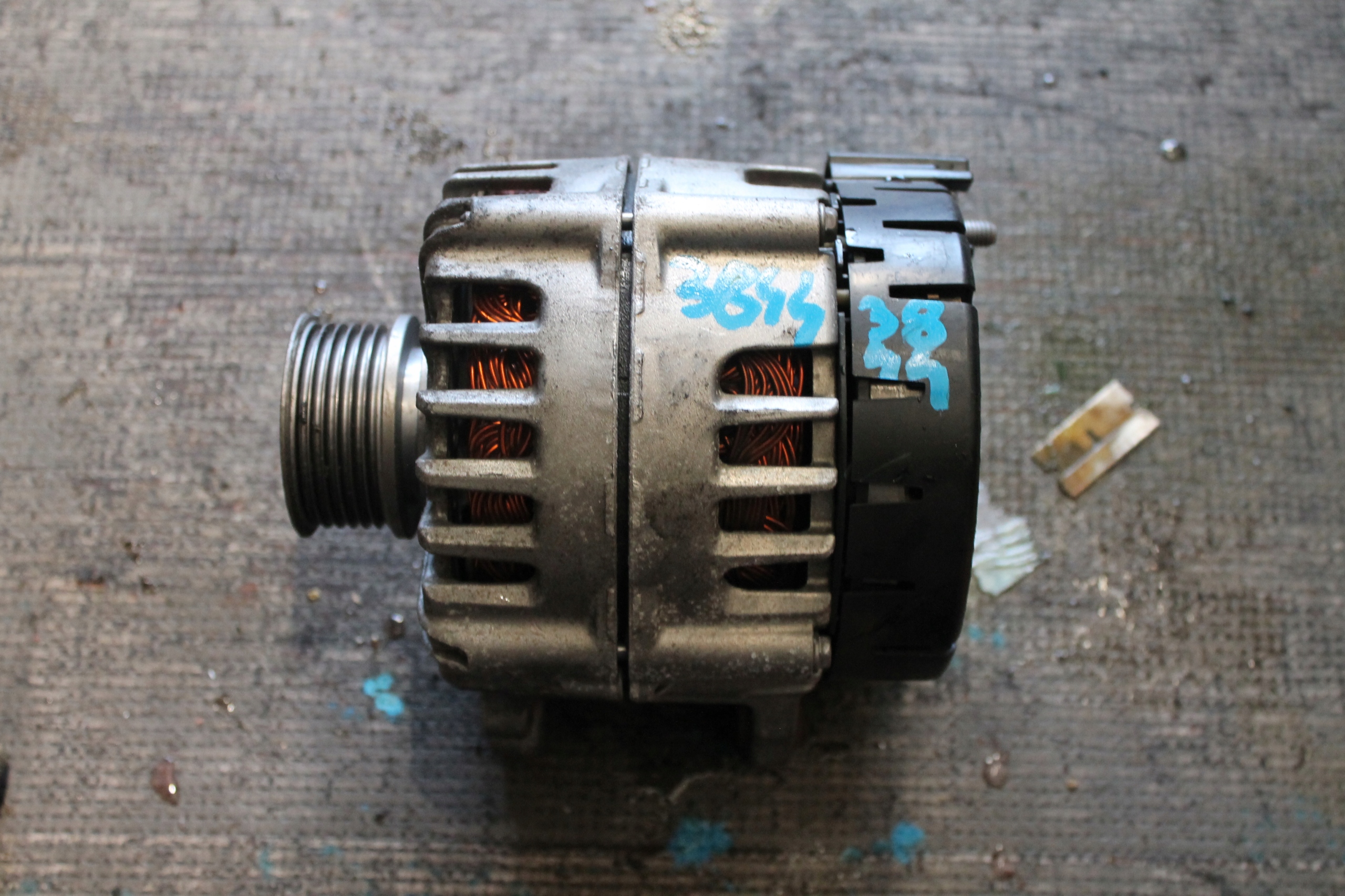 3844. alternatore VW AUDI 06M903027C