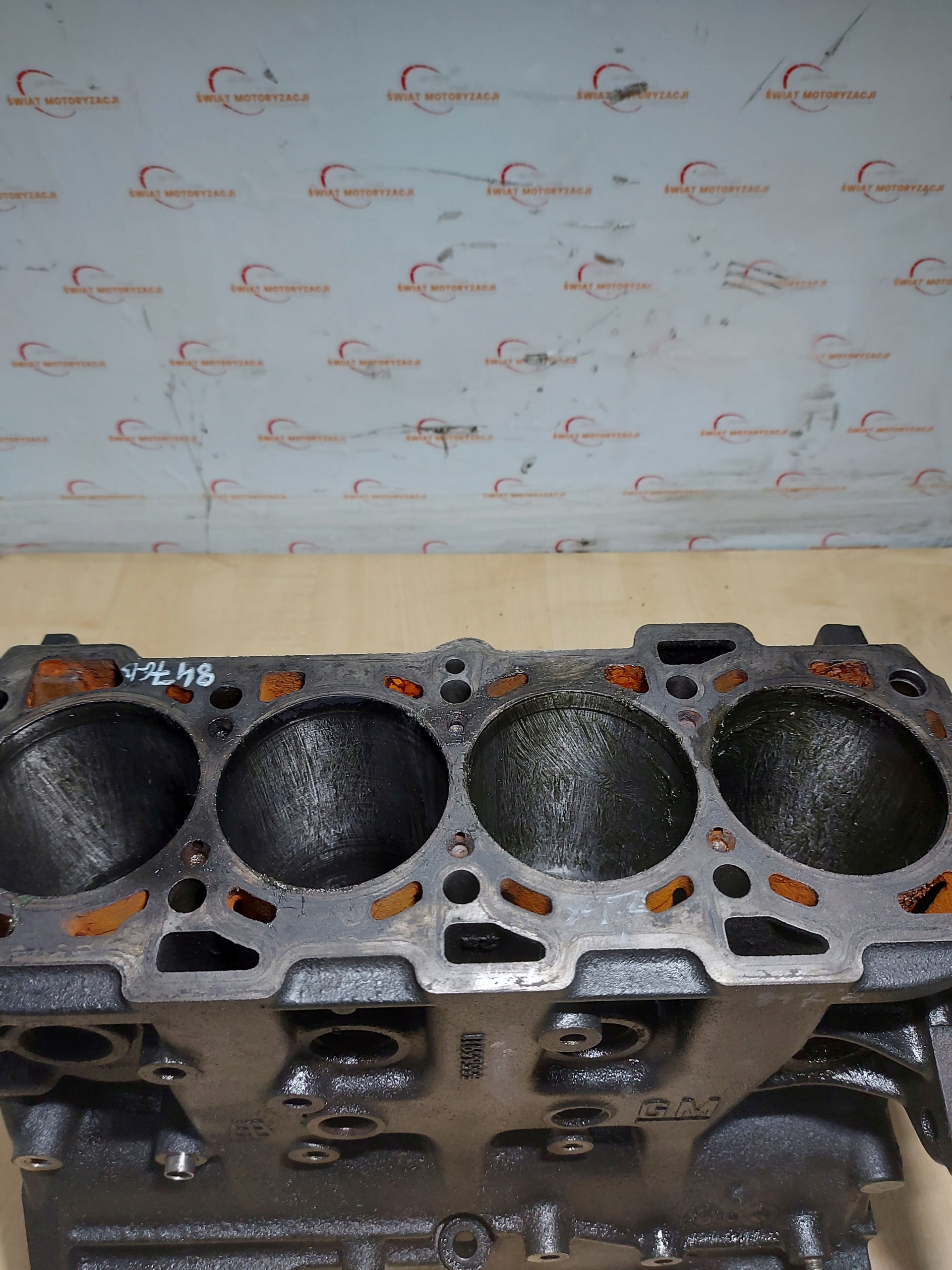 insignia Astra 2.0 A20DTE A20DTH A20DT 10r блок 55565911