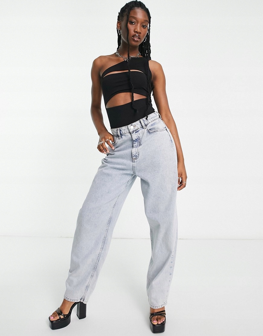 SIGNATUE 8 BODY NA JEDNO RAMIĘ Z WYCIĘCIAMI M Materiał dominujący modal