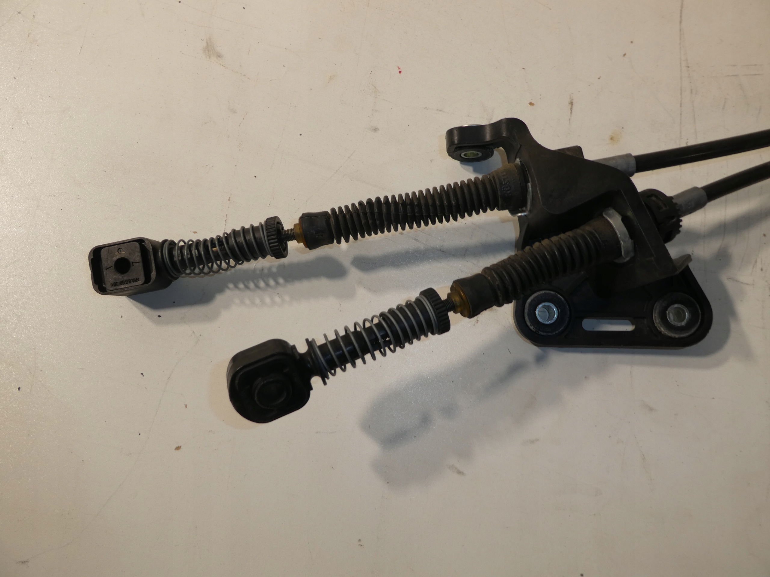 VW TIGUAN trim MANUAL 5N0711049T