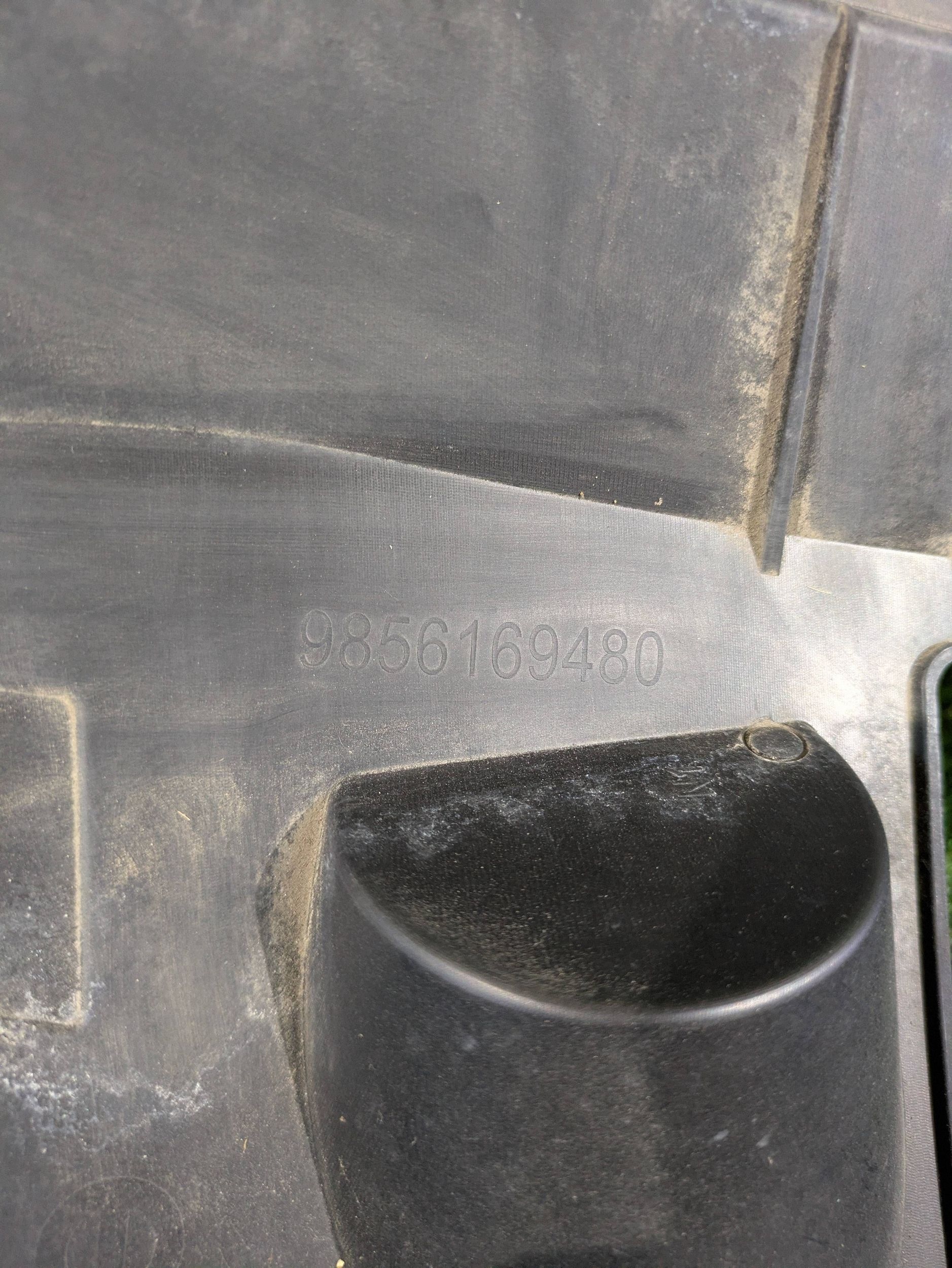 pillar support GRILLA PEUGEOT 3008 5008 II NR.A267