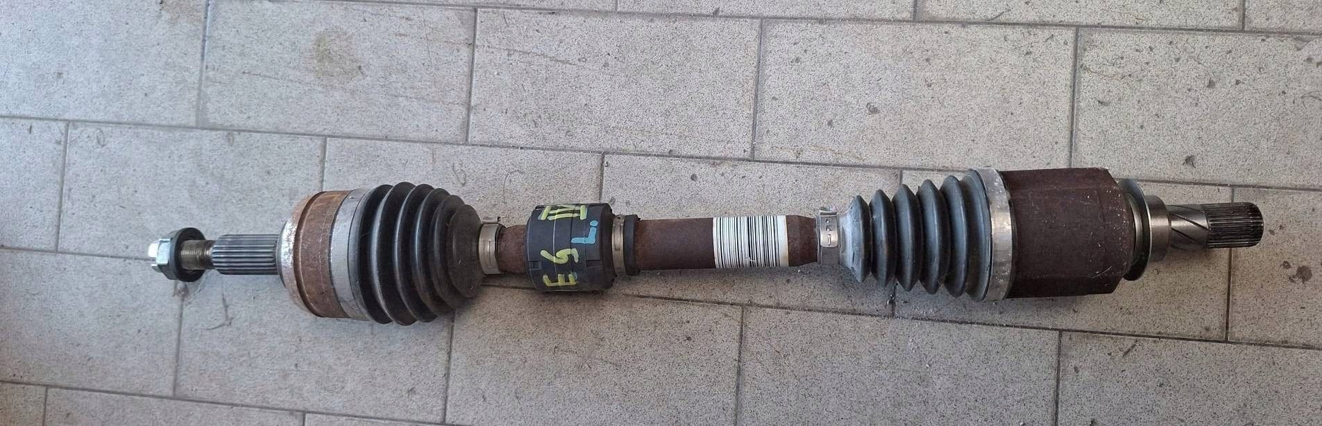semi-axis front left side Renault Megane IV 391018406R