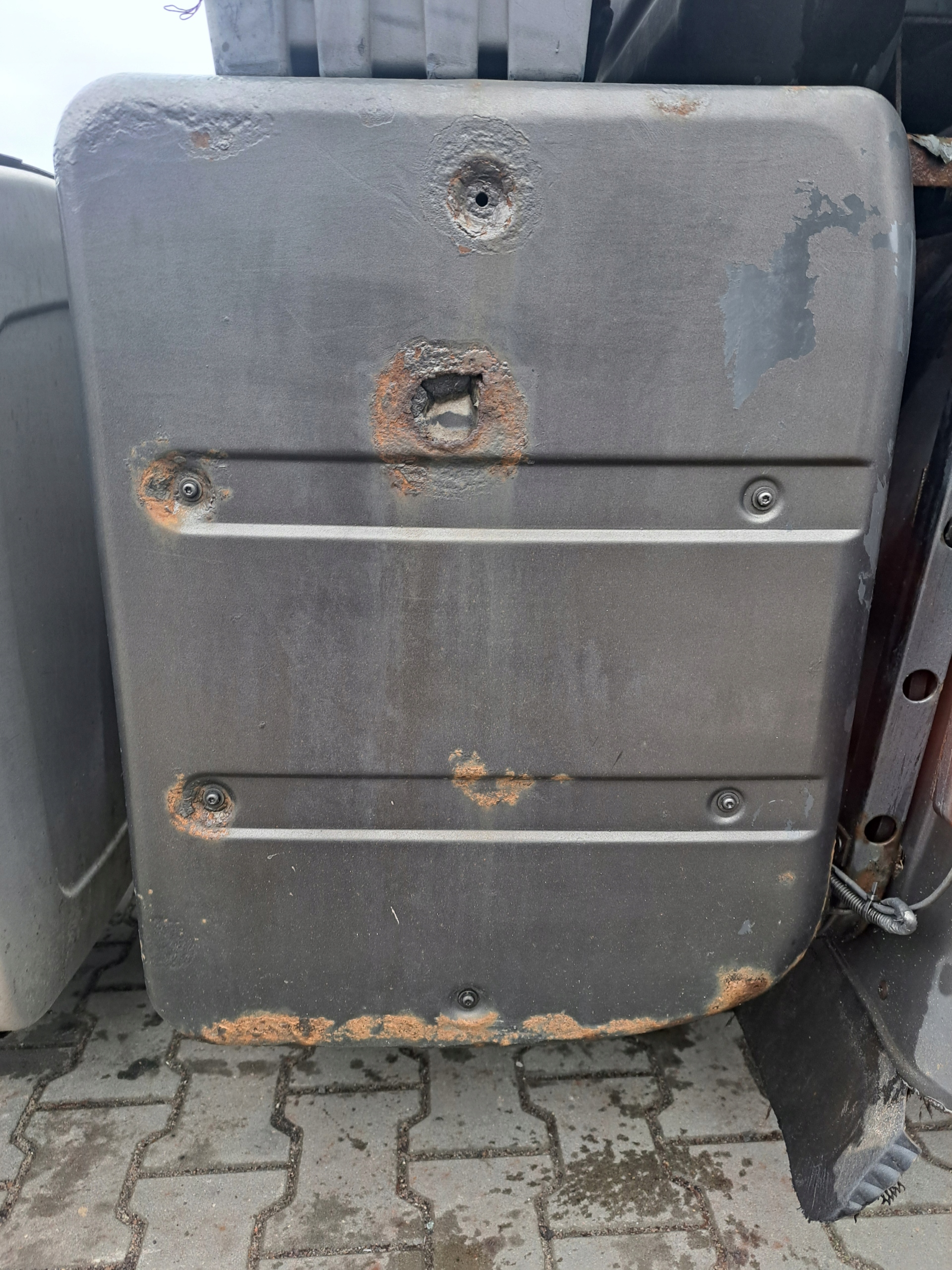 OSŁONA BLACHA BOCZNA KATALIZATORA RENAULT DXI