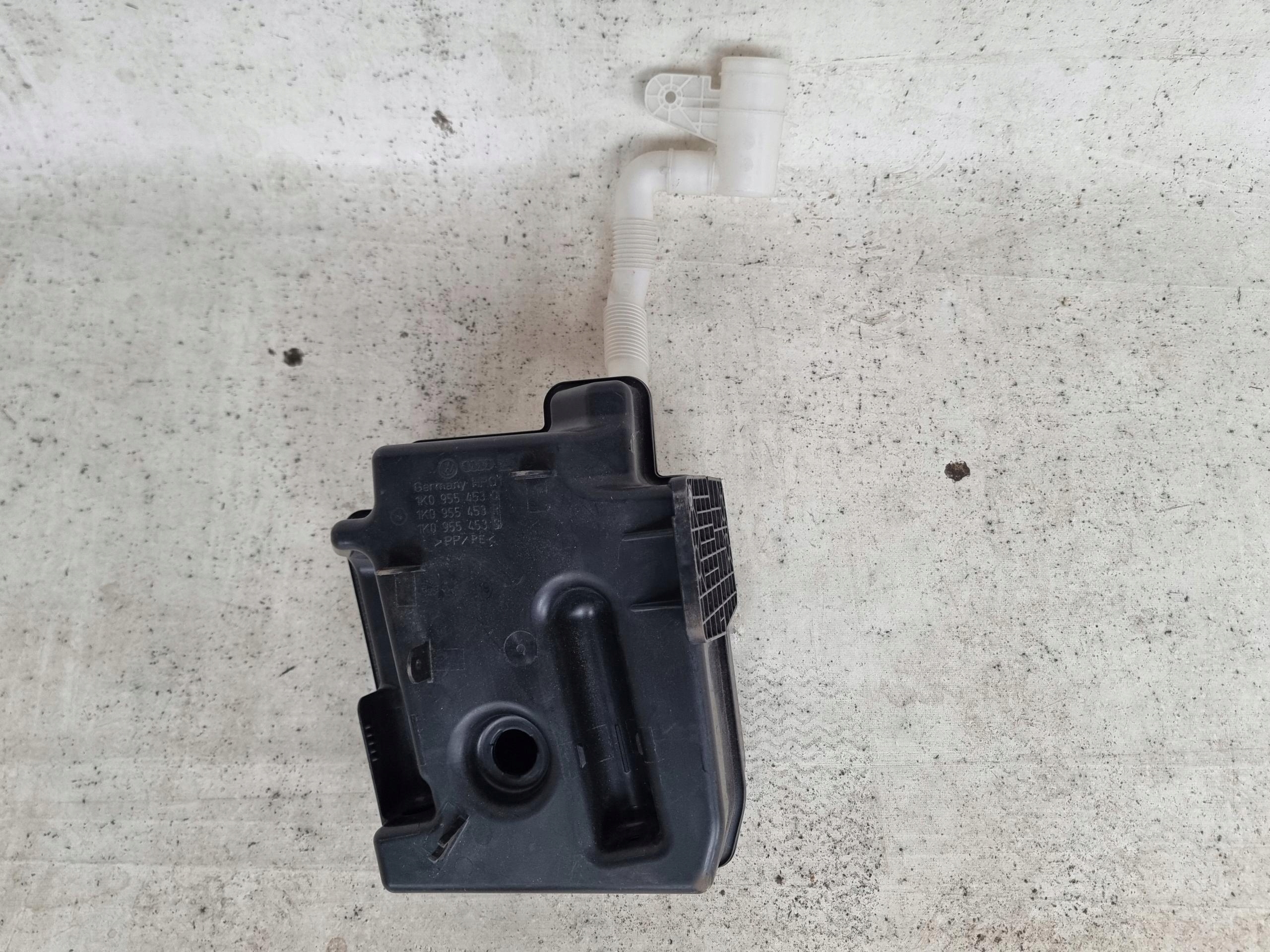 VW EOS GOLF V VI 5 6 tank washer fluid tank 1K0955453S